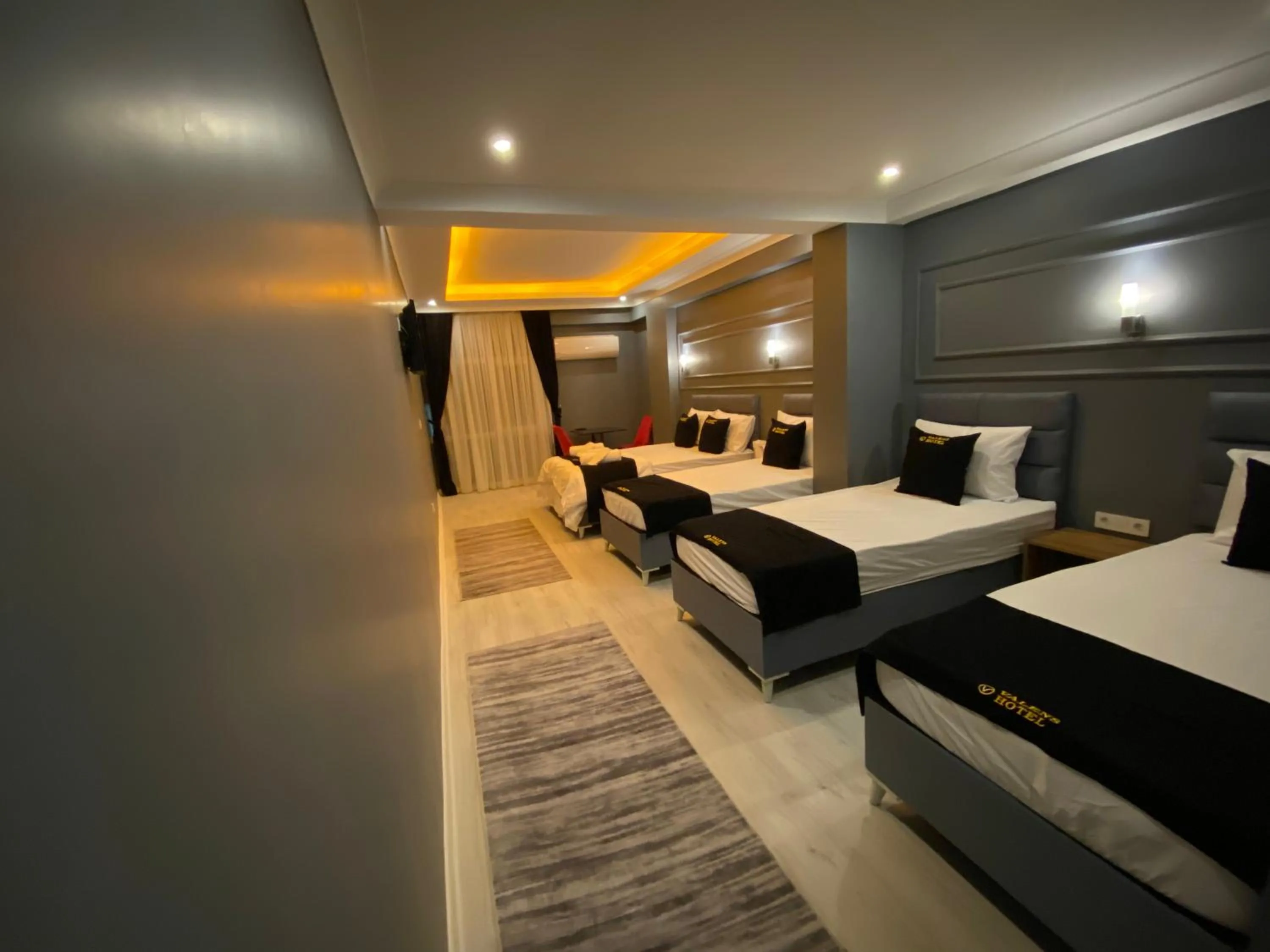 Bed in iNALENS AİRPORT HOTEL