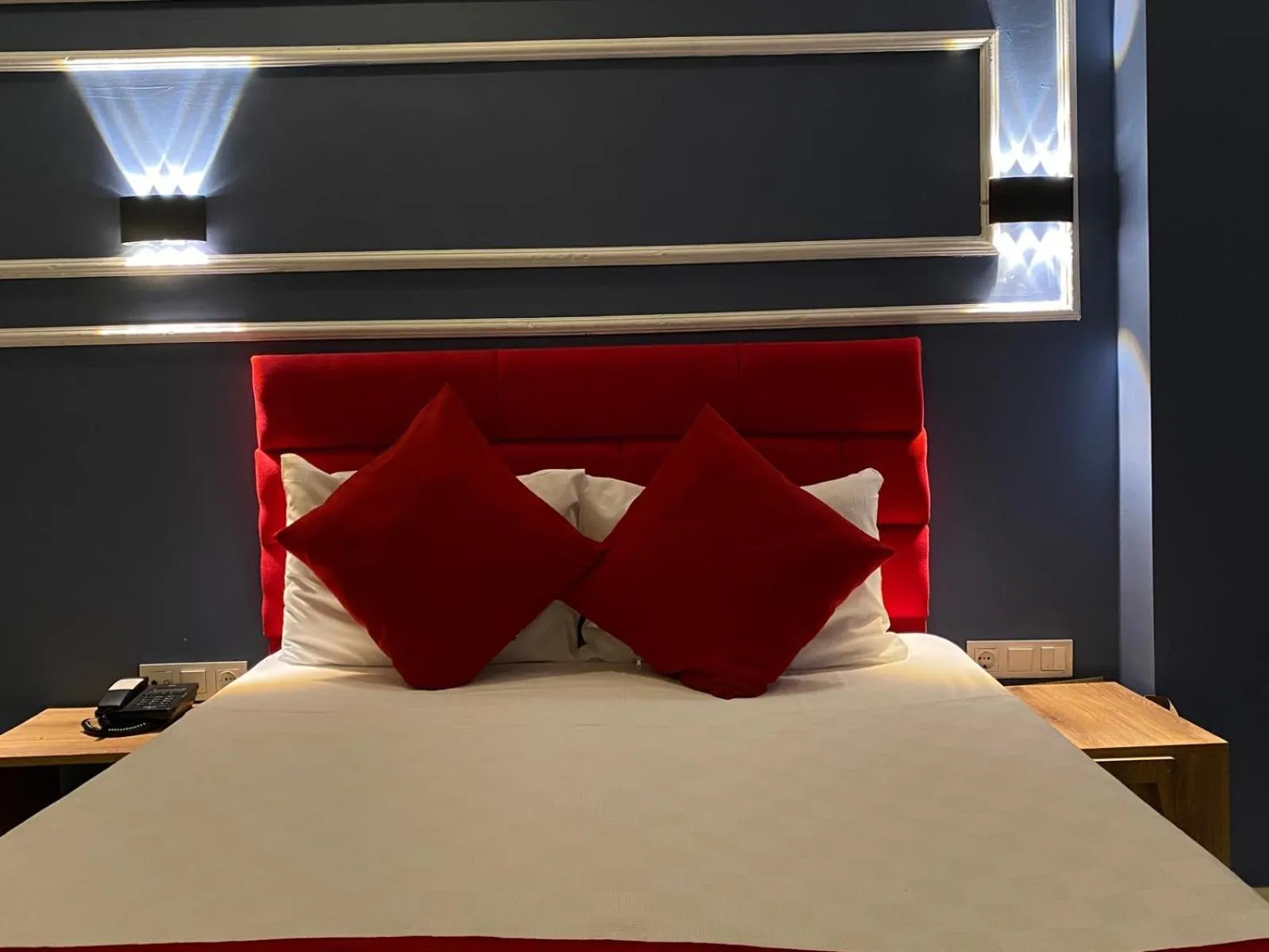 Bed in iNALENS AİRPORT HOTEL