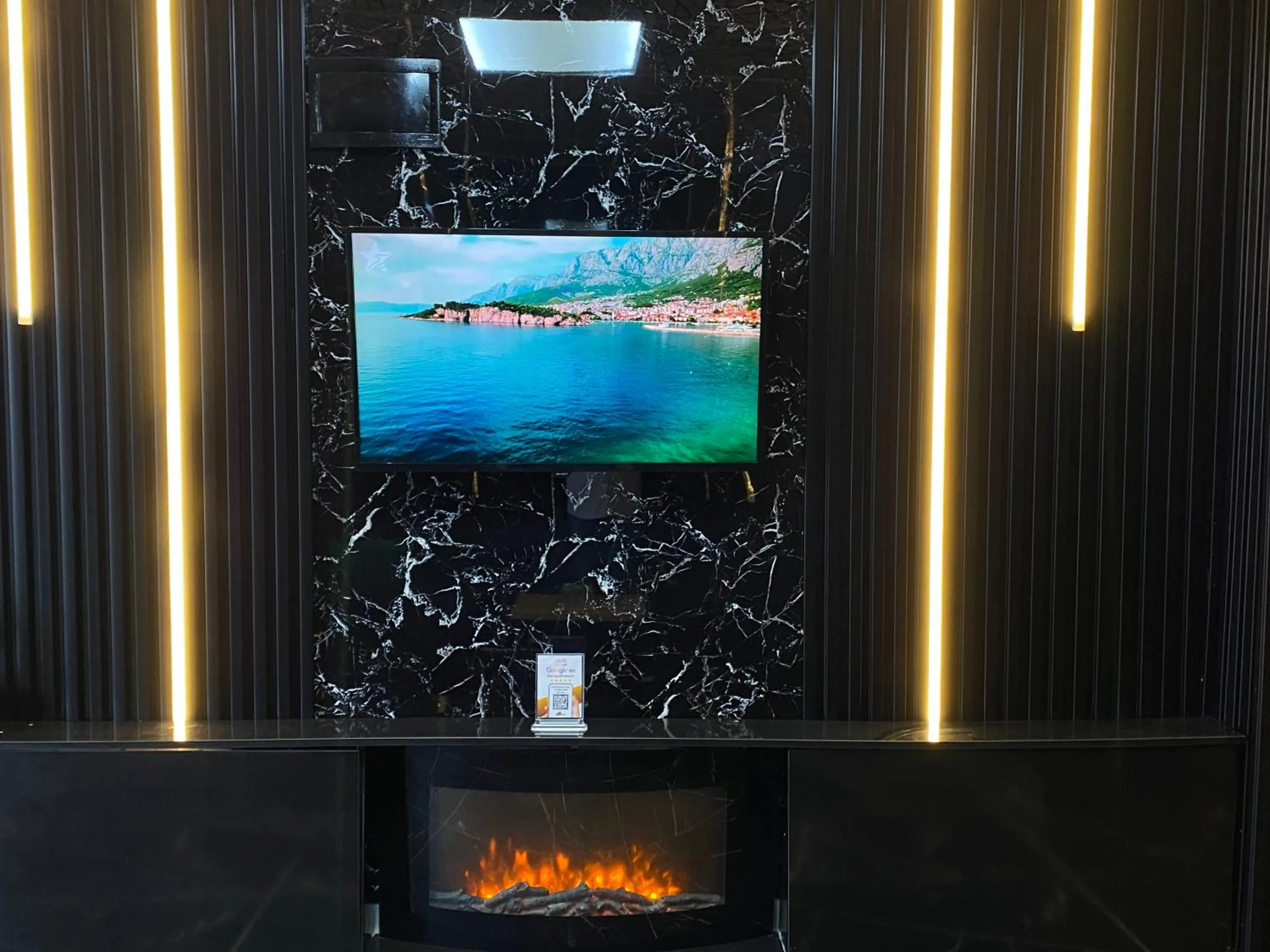 Communal lounge/ TV room in iNALENS AİRPORT HOTEL