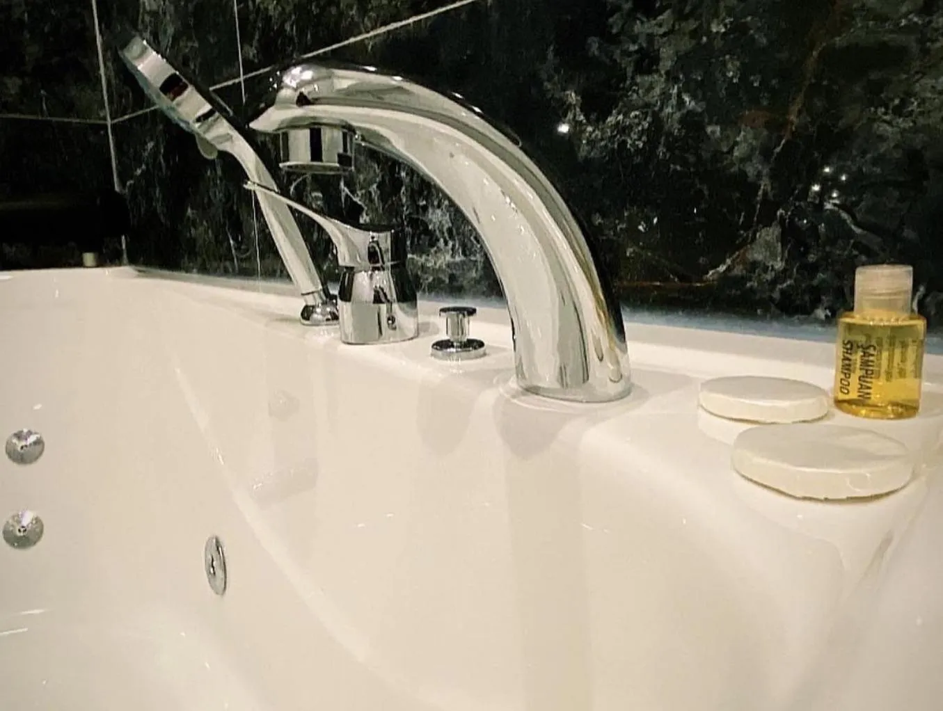 Bathroom in iNALENS AİRPORT HOTEL