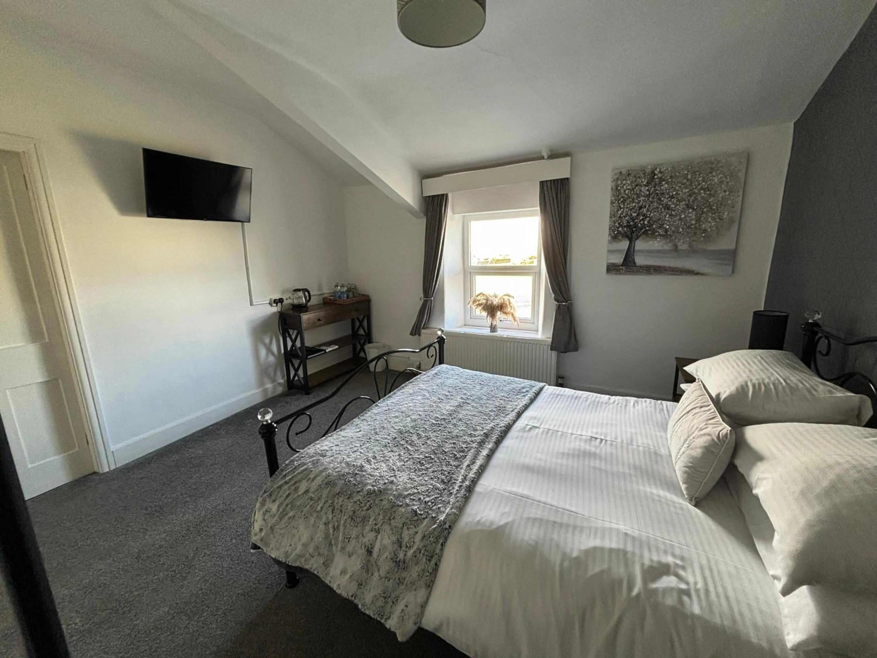 Bed in The Queens Hotel Harlech