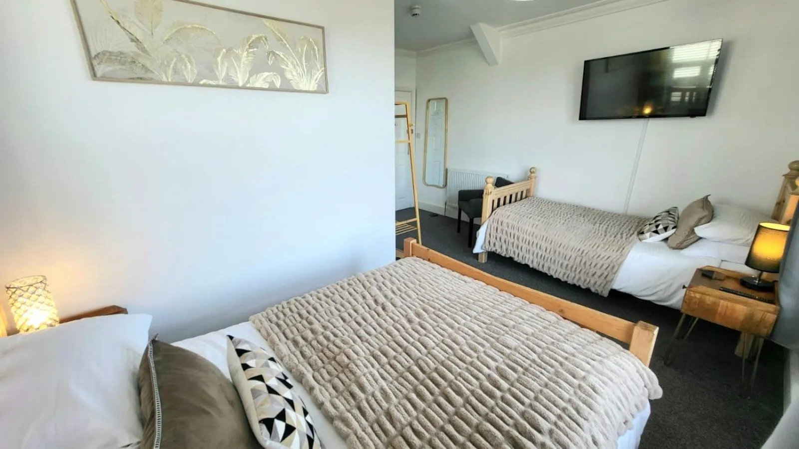 Bed in The Queens Hotel Harlech