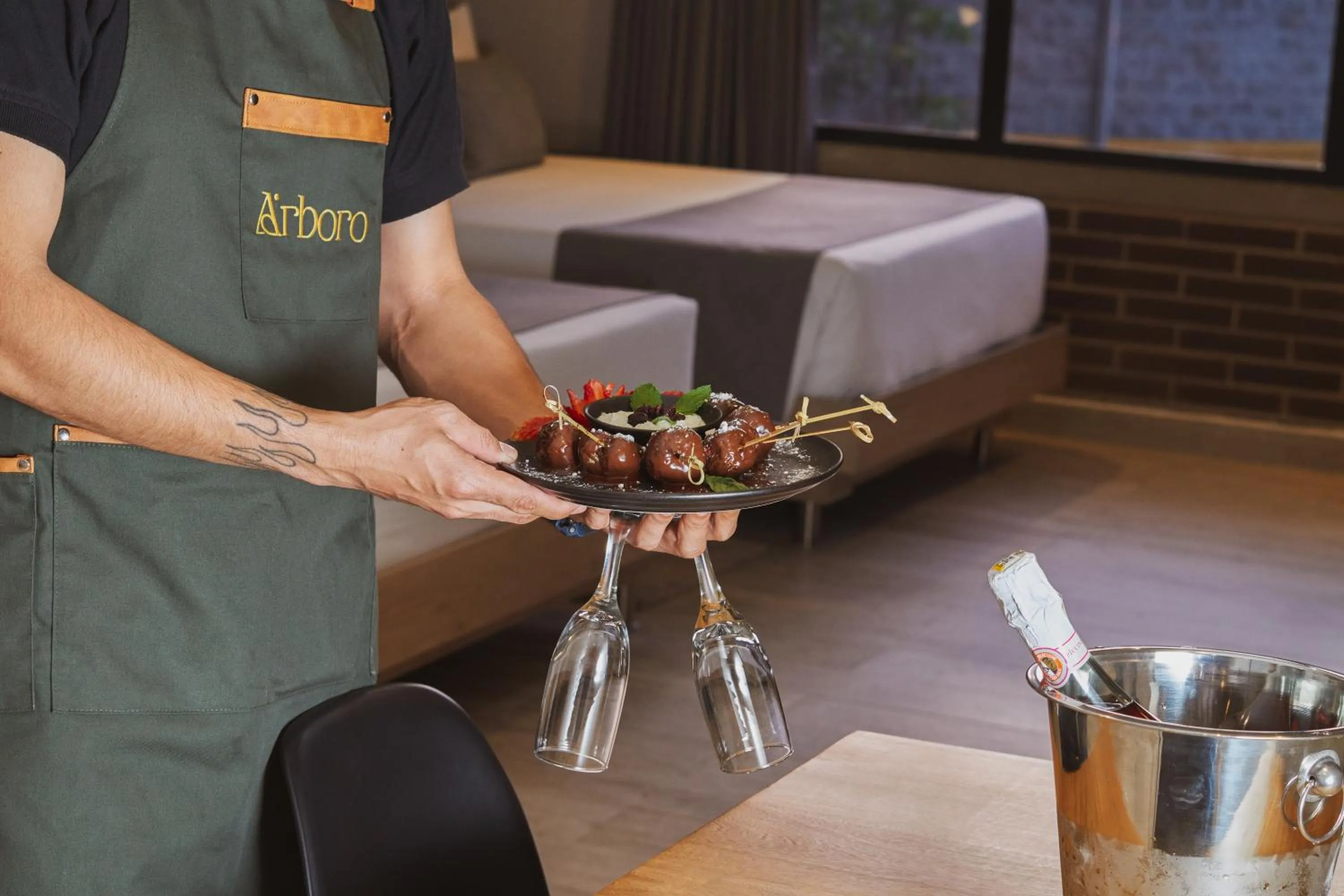 room service in Eutopiq Hotel