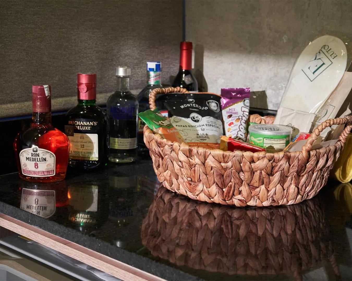 oven in Eutopiq Hotel