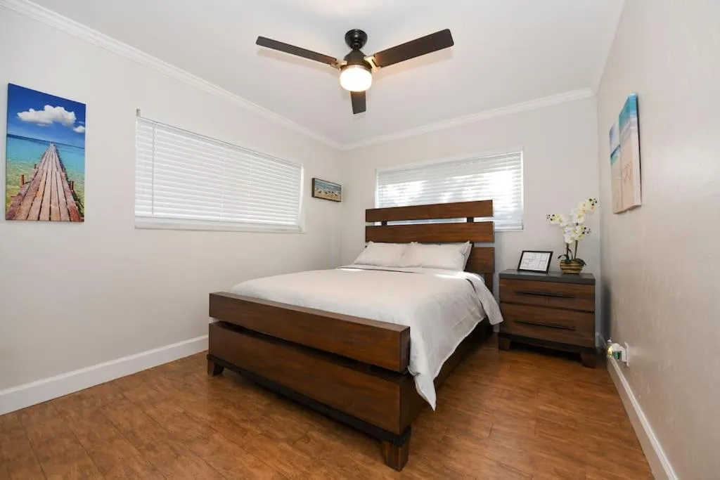 Bed in 4BR Home, Hot Tub, Near Beach & Wilton Manors