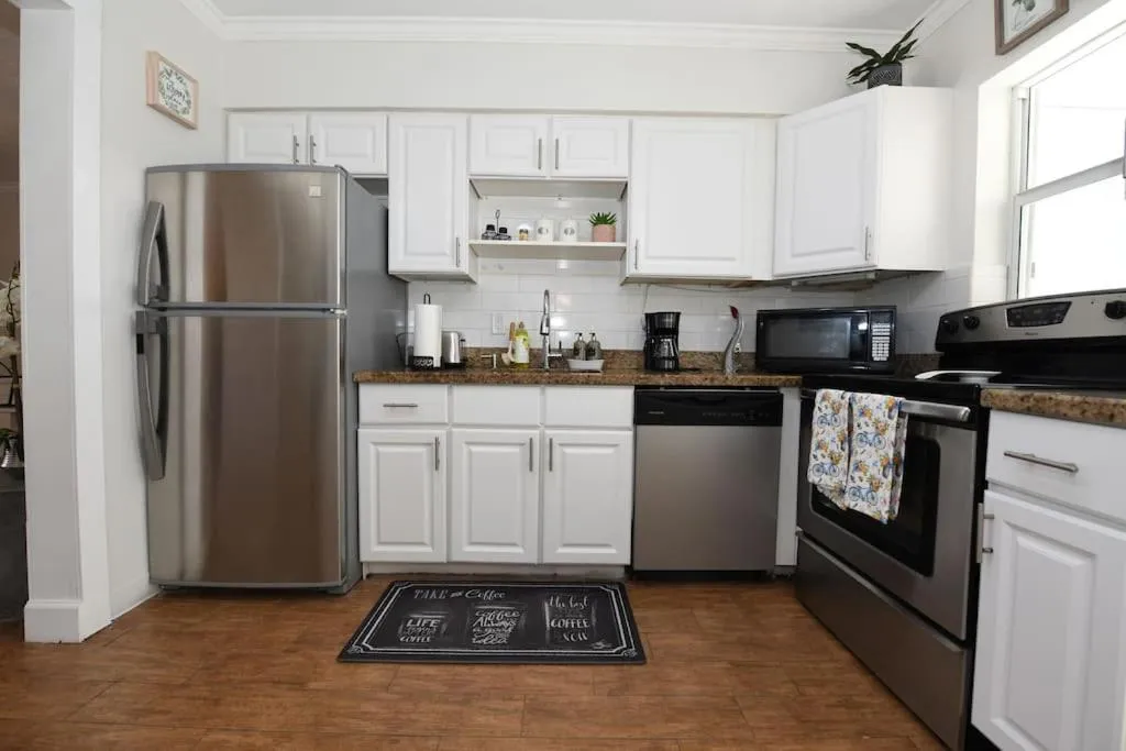 4BR Home, Hot Tub, Near Beach & Wilton Manors