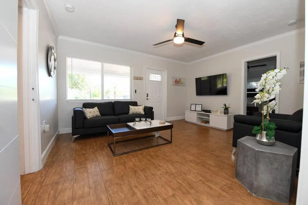 4BR Home, Hot Tub, Near Beach & Wilton Manors