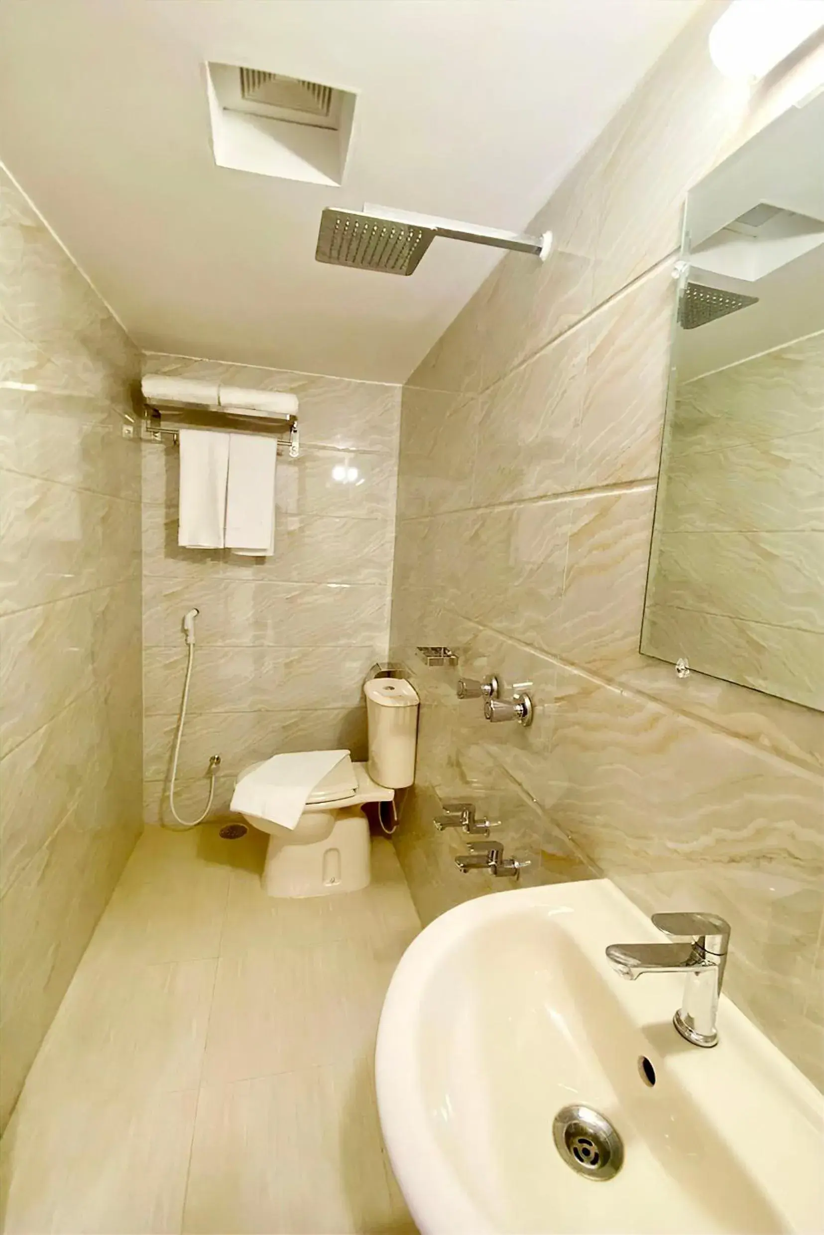 Budget Double Room in Crown Palace Residence Budget Double Room in Crown Palace Residence