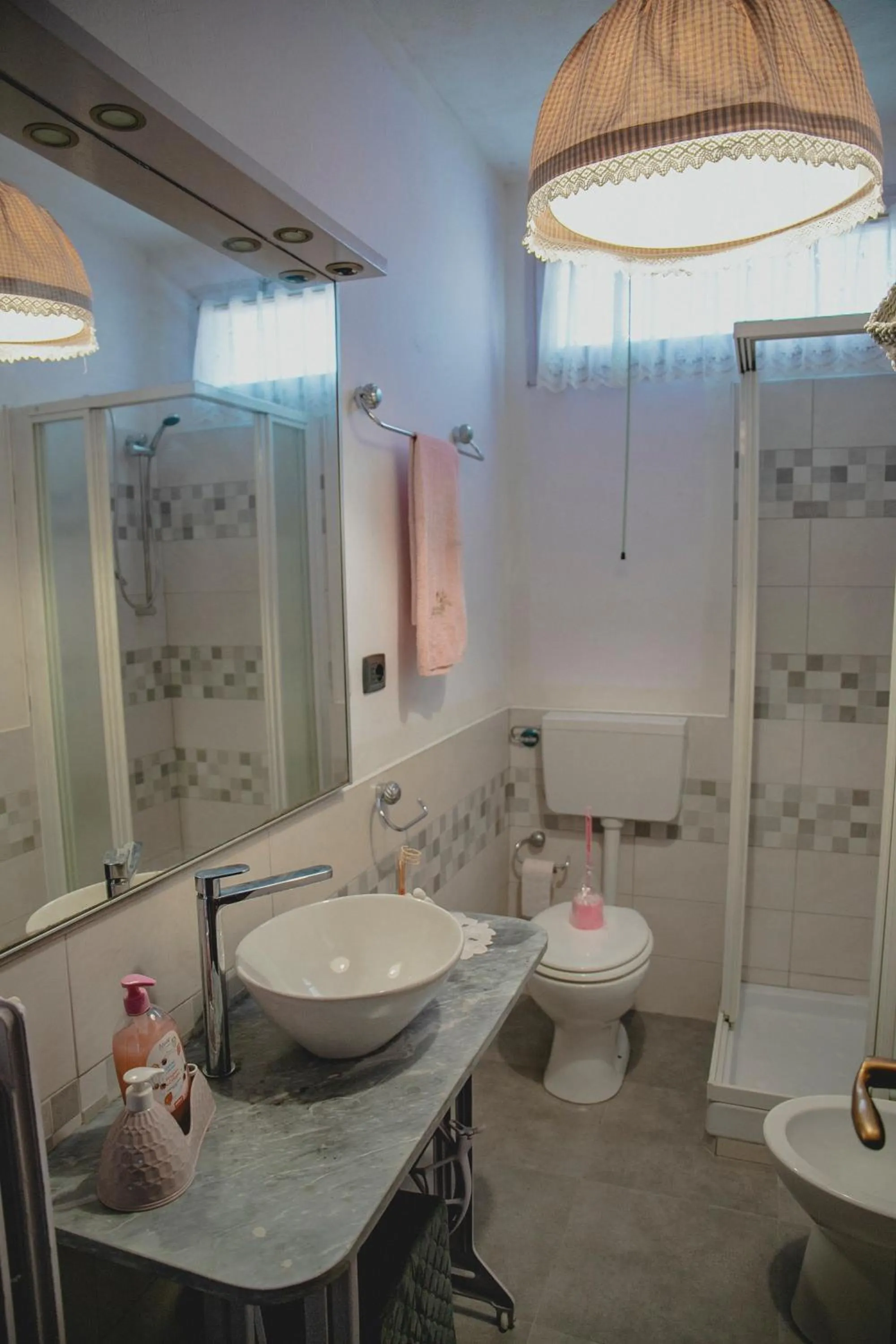 Toilet in B&B Nonna BI