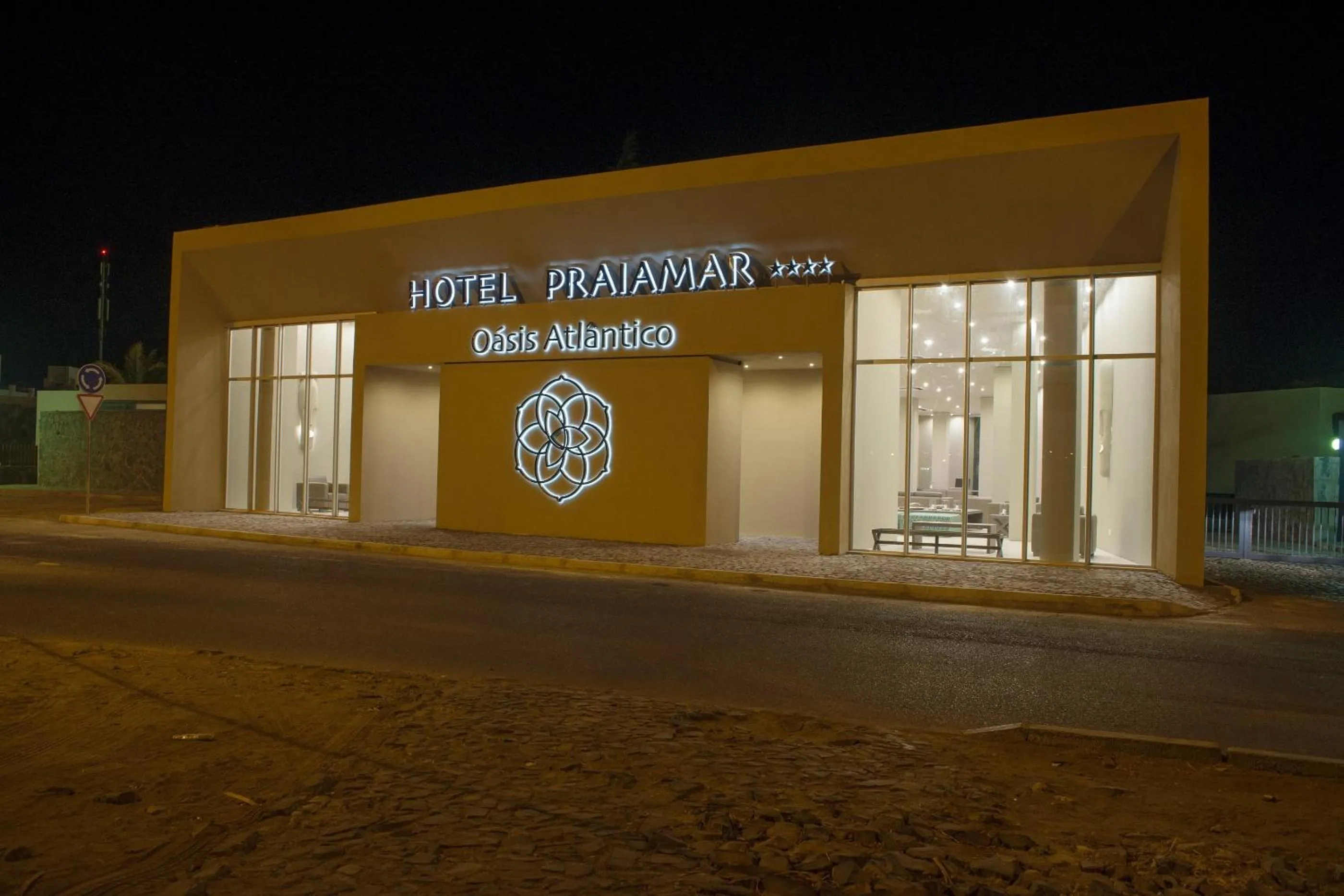 Facade/entrance in Oasis Praiamar