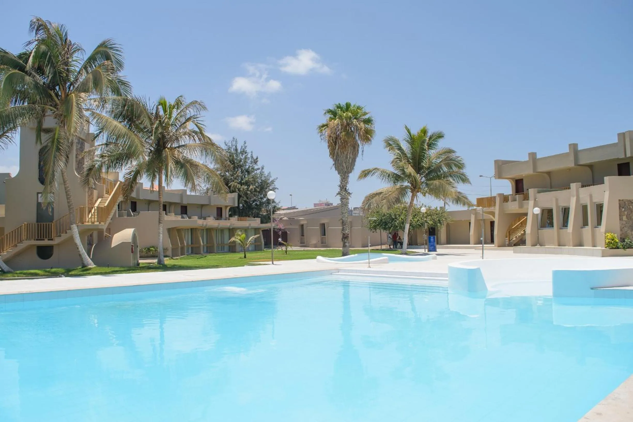 Swimming pool in Oasis Praiamar