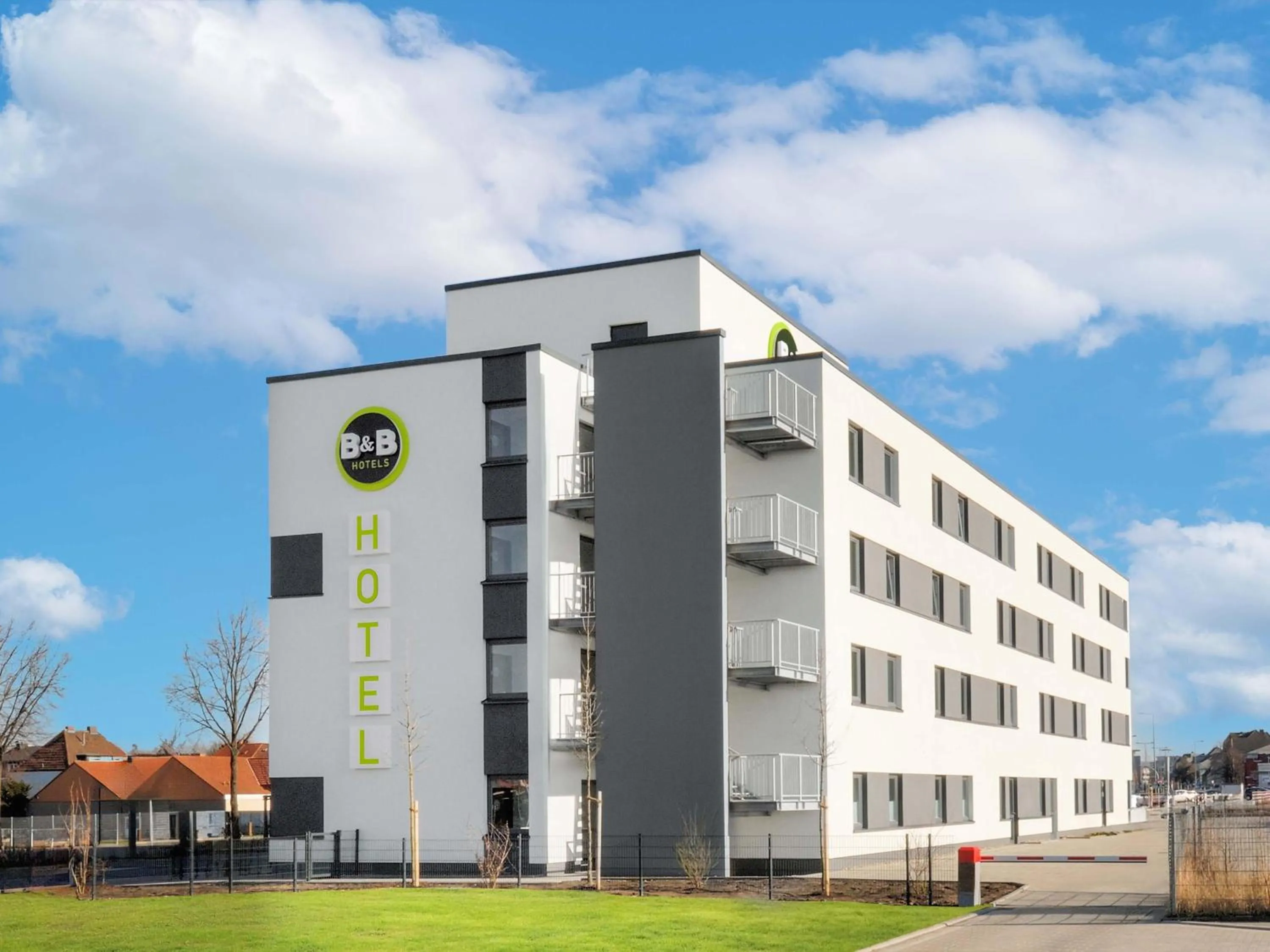 Property building in B&B Hotel Paderborn