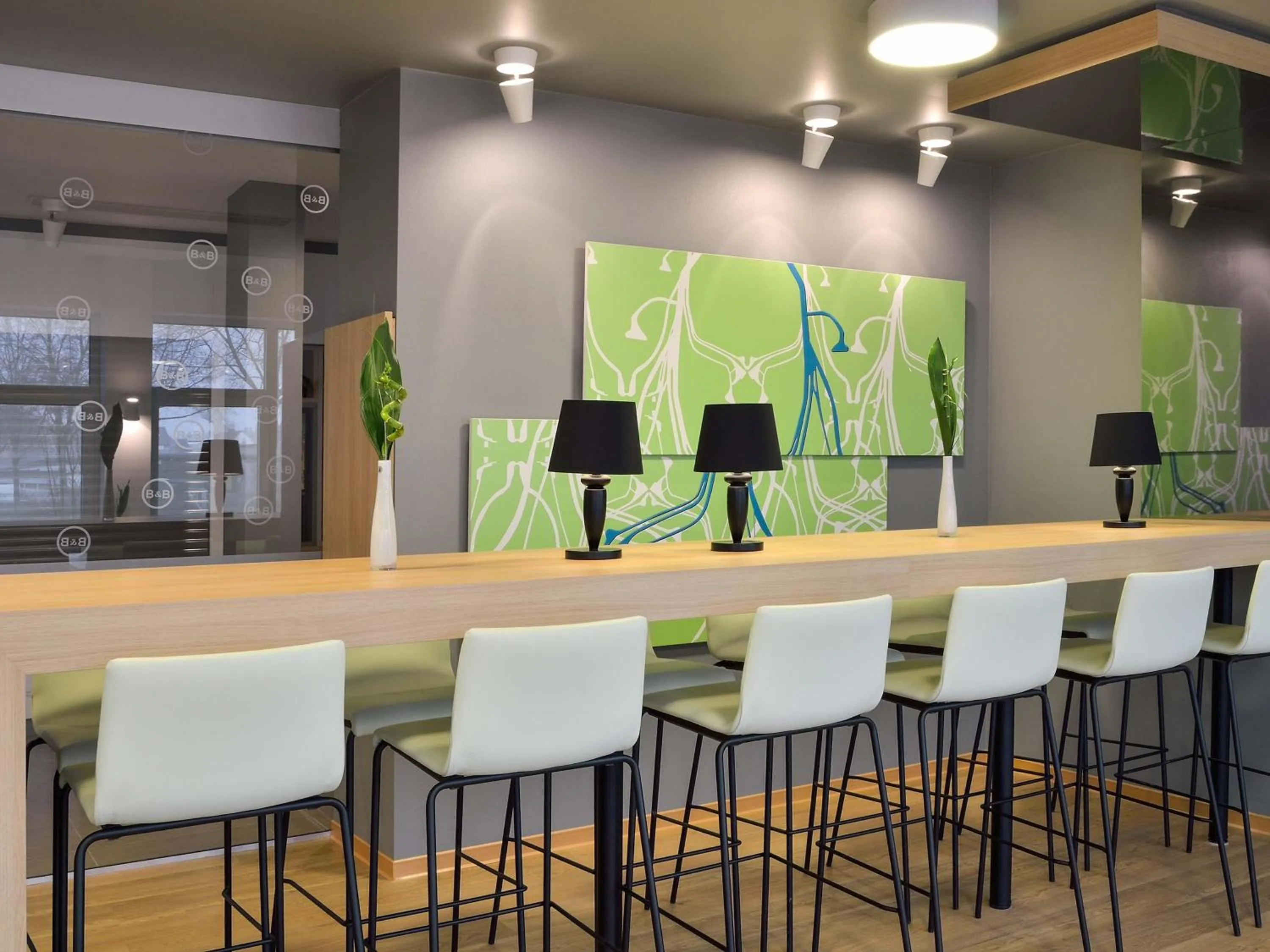 Lounge or bar in B&B Hotel Paderborn