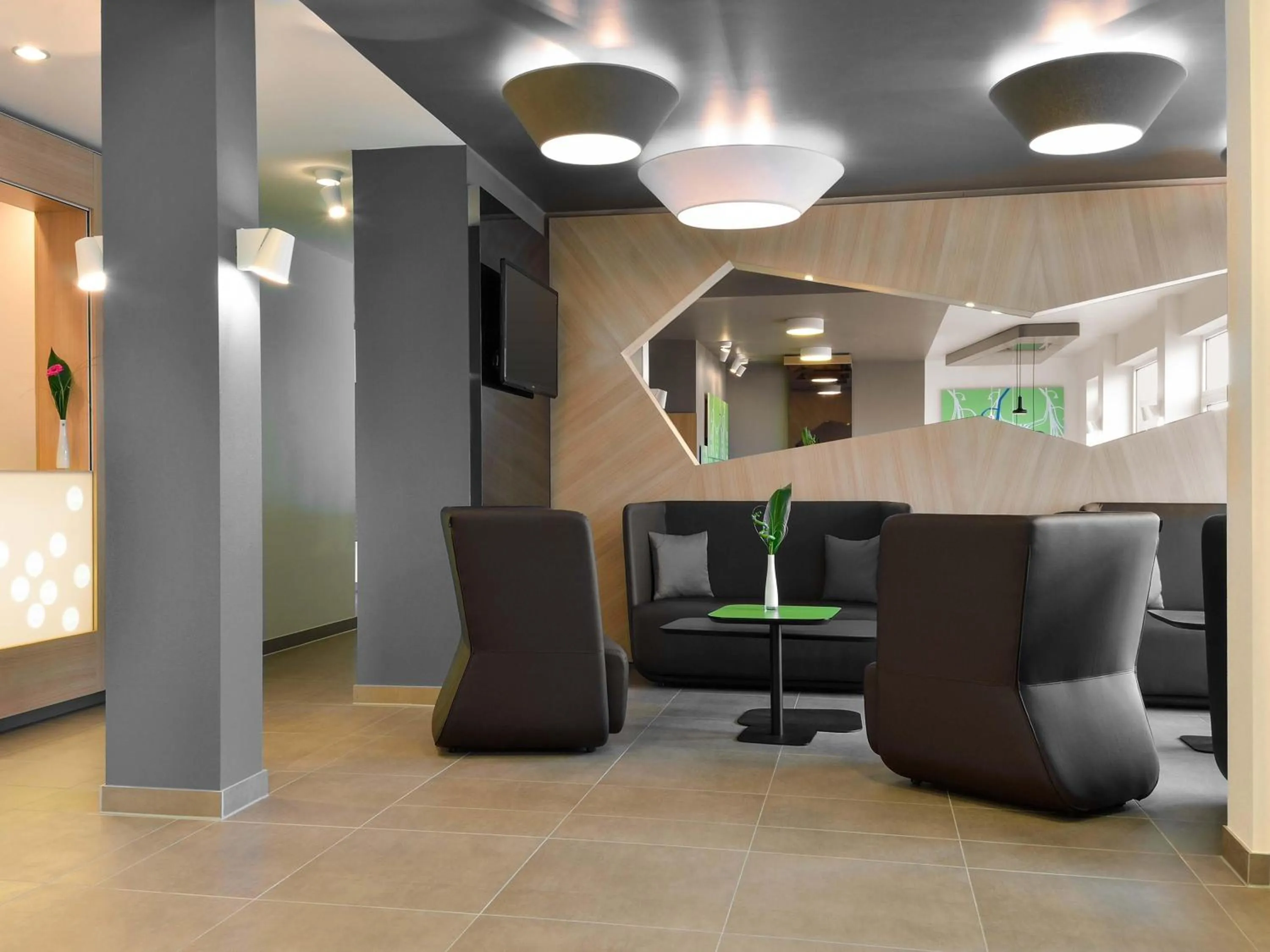 Lobby or reception in B&B Hotel Paderborn