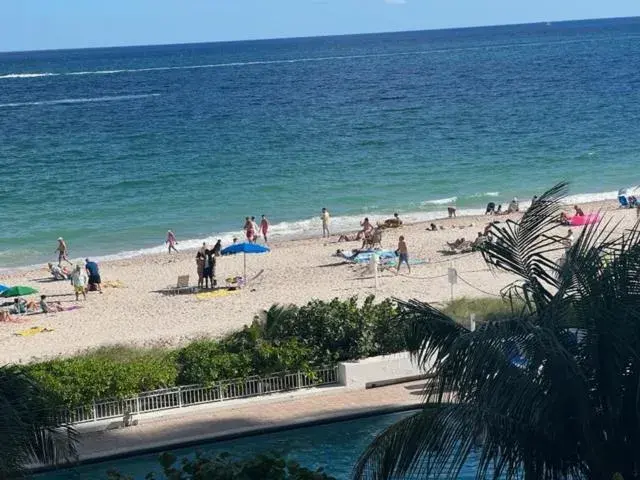 Deluxe Double Room with Balcony and Sea View in Ocean Manor Tiki Sunset Retreat Deluxe Double Room with Balcony and Sea View in Ocean Manor Tiki Sunset Retreat