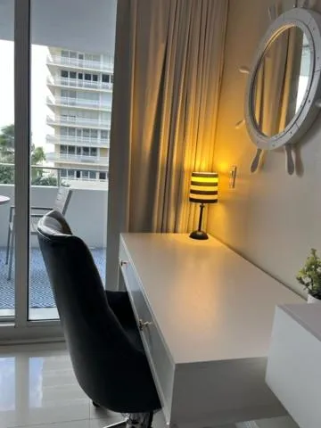 Ocean Manor Tiki Sunset Retreat