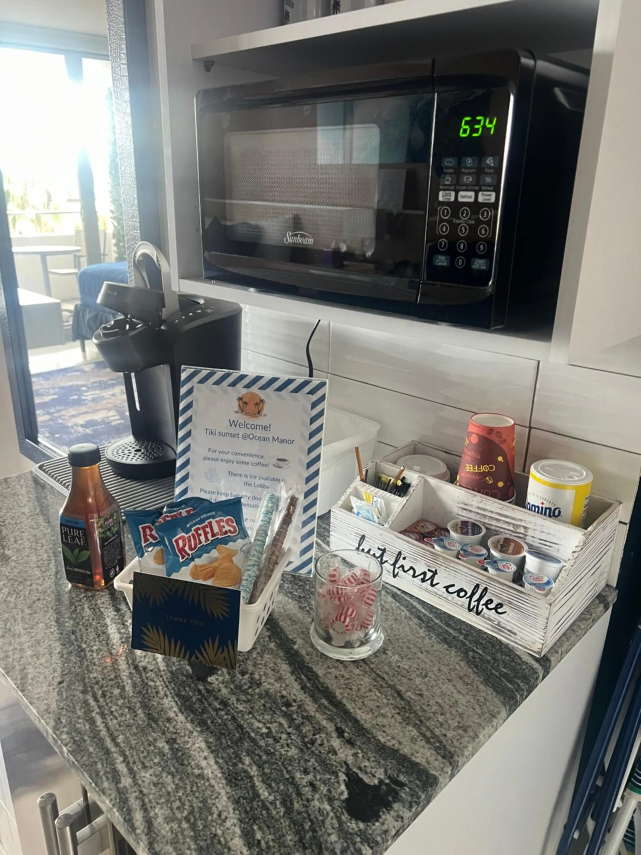 Coffee/tea facilities in Ocean Manor Tiki Sunset Retreat
