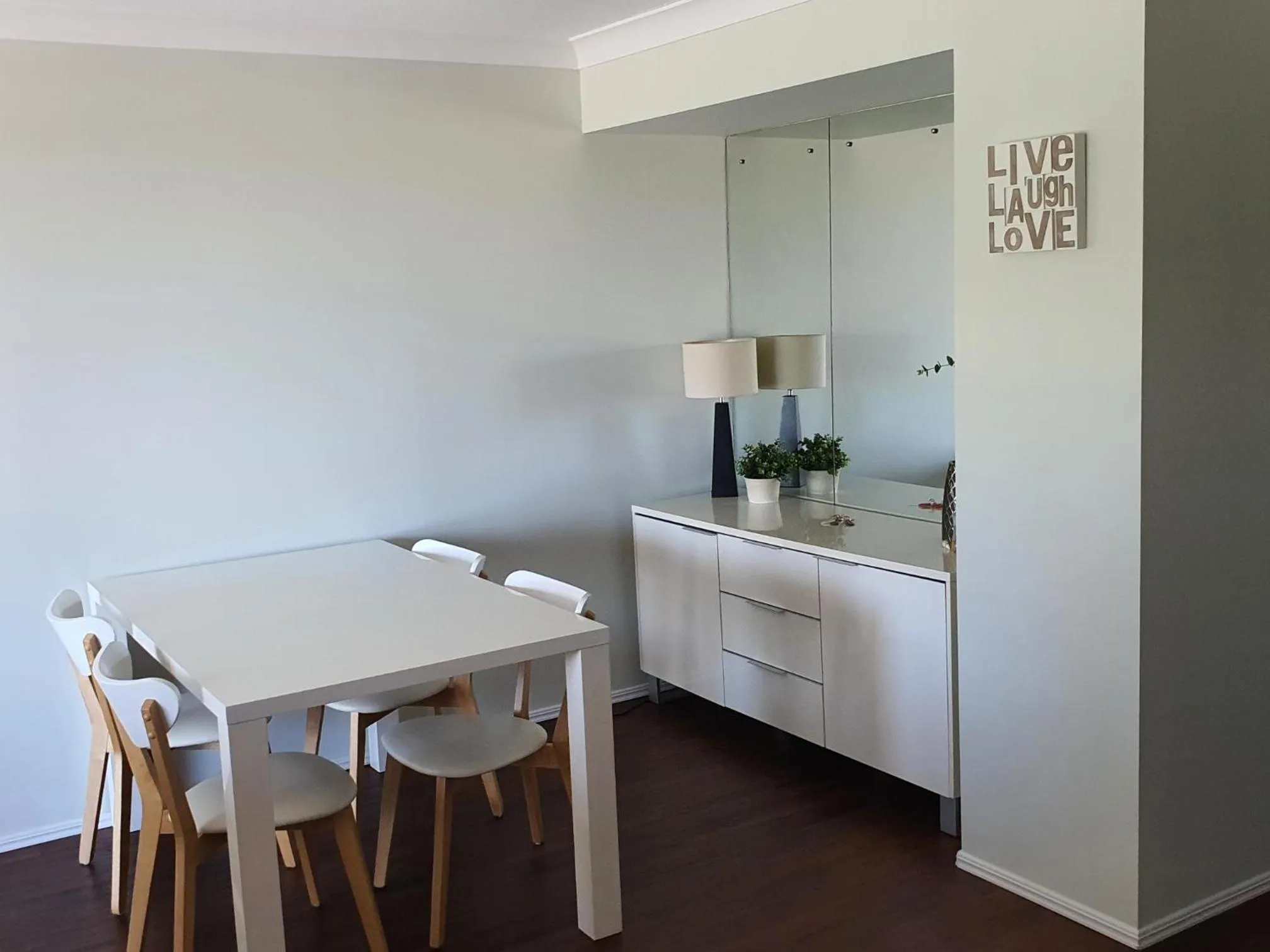 Dining area in Bayview Bay Apartments and Marina