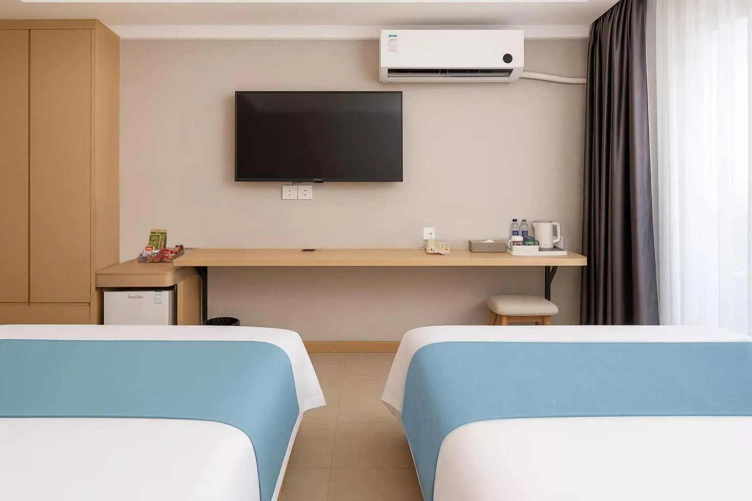 TV and multimedia in ARK HOTEL