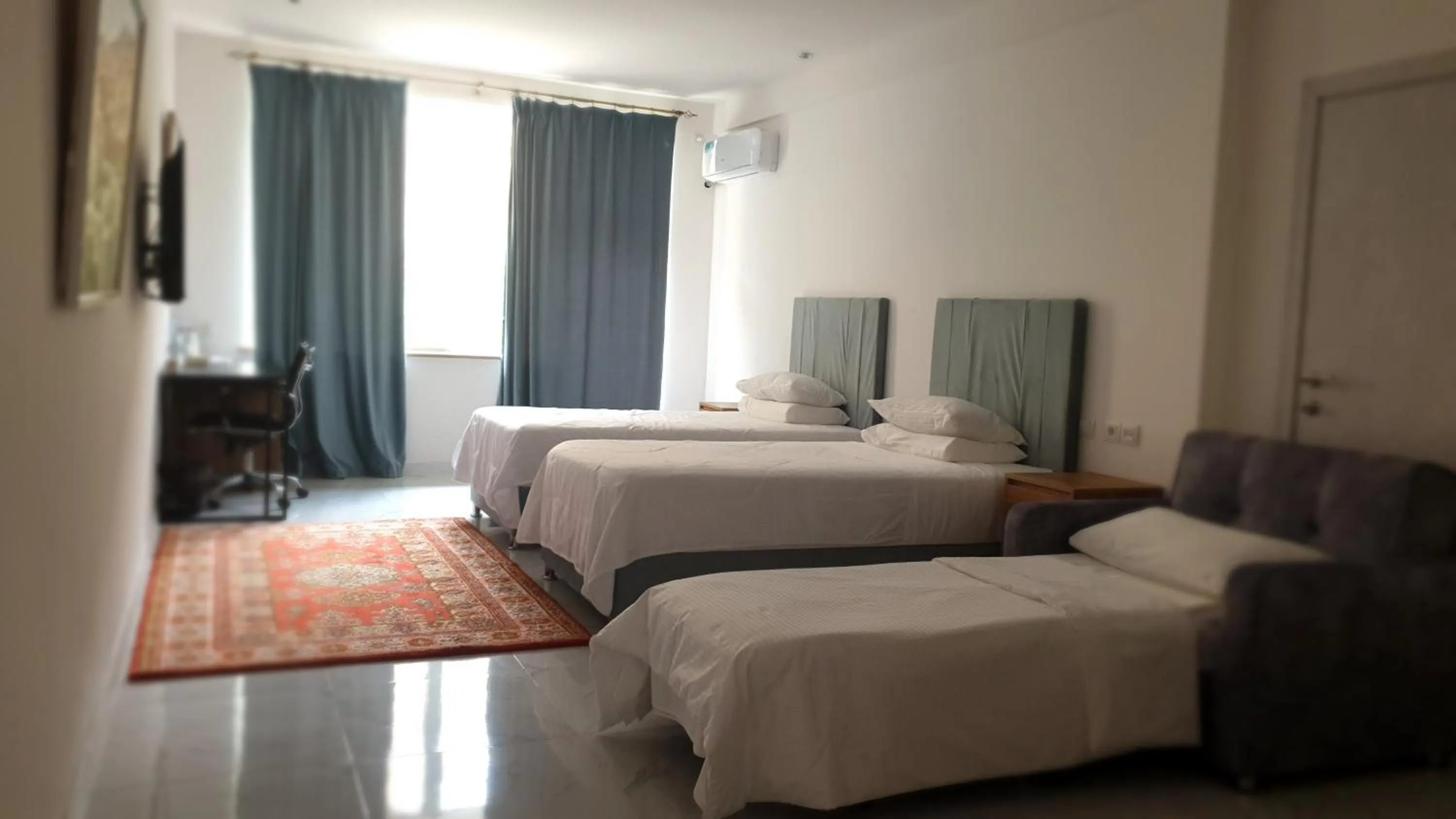 Photo of the whole room, Bed in Areni Lodge