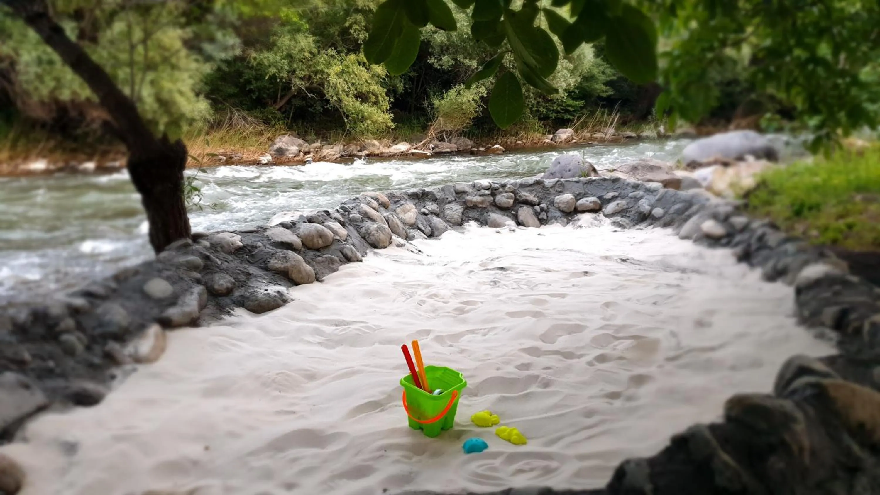 Beach in Areni Lodge