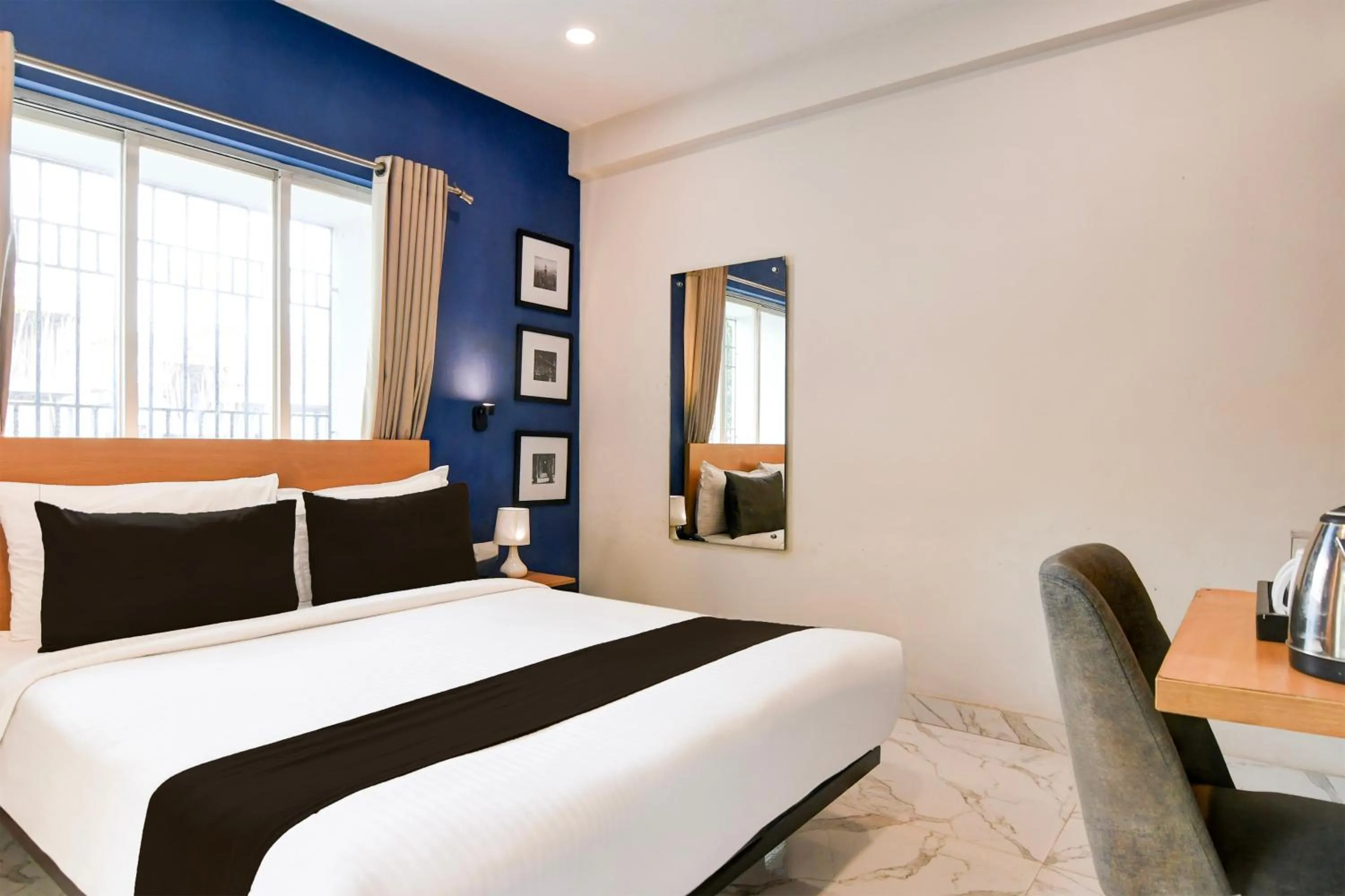 Bedroom, Bed in Super Collection O Bisarjan Ghat Formerly Eden Rocks