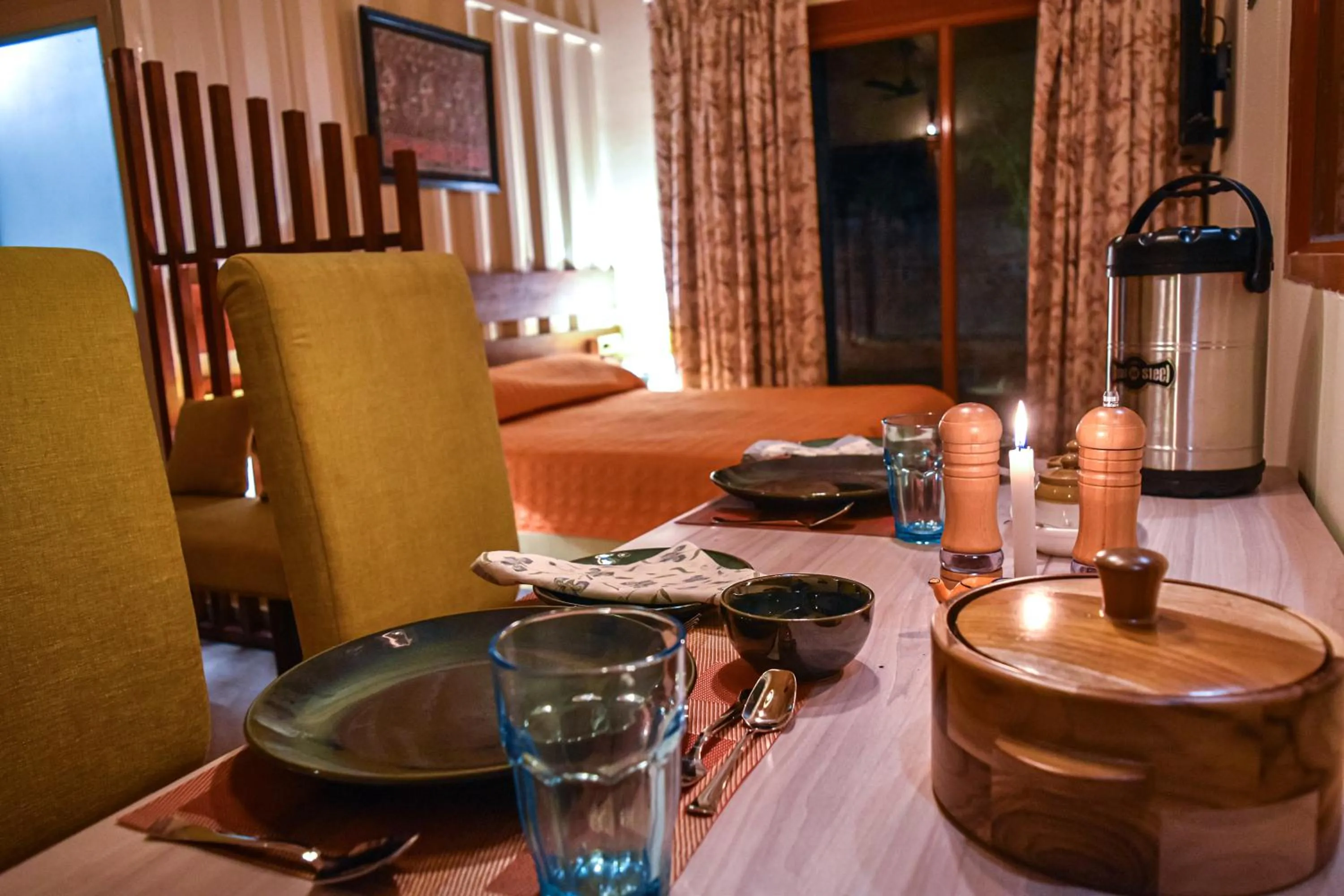 Dining area in Tree of Life Ecotainers Agra