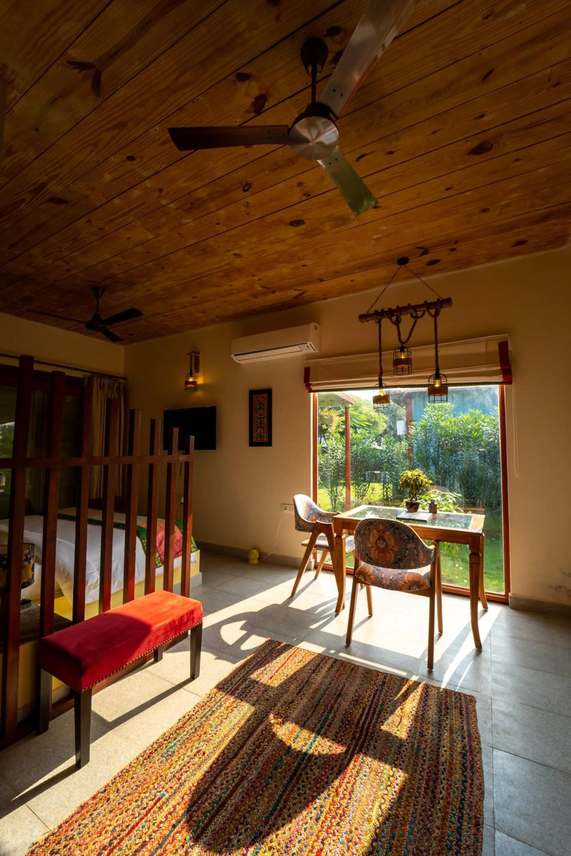 Photo of the whole room in Tree of Life Ecotainers Agra