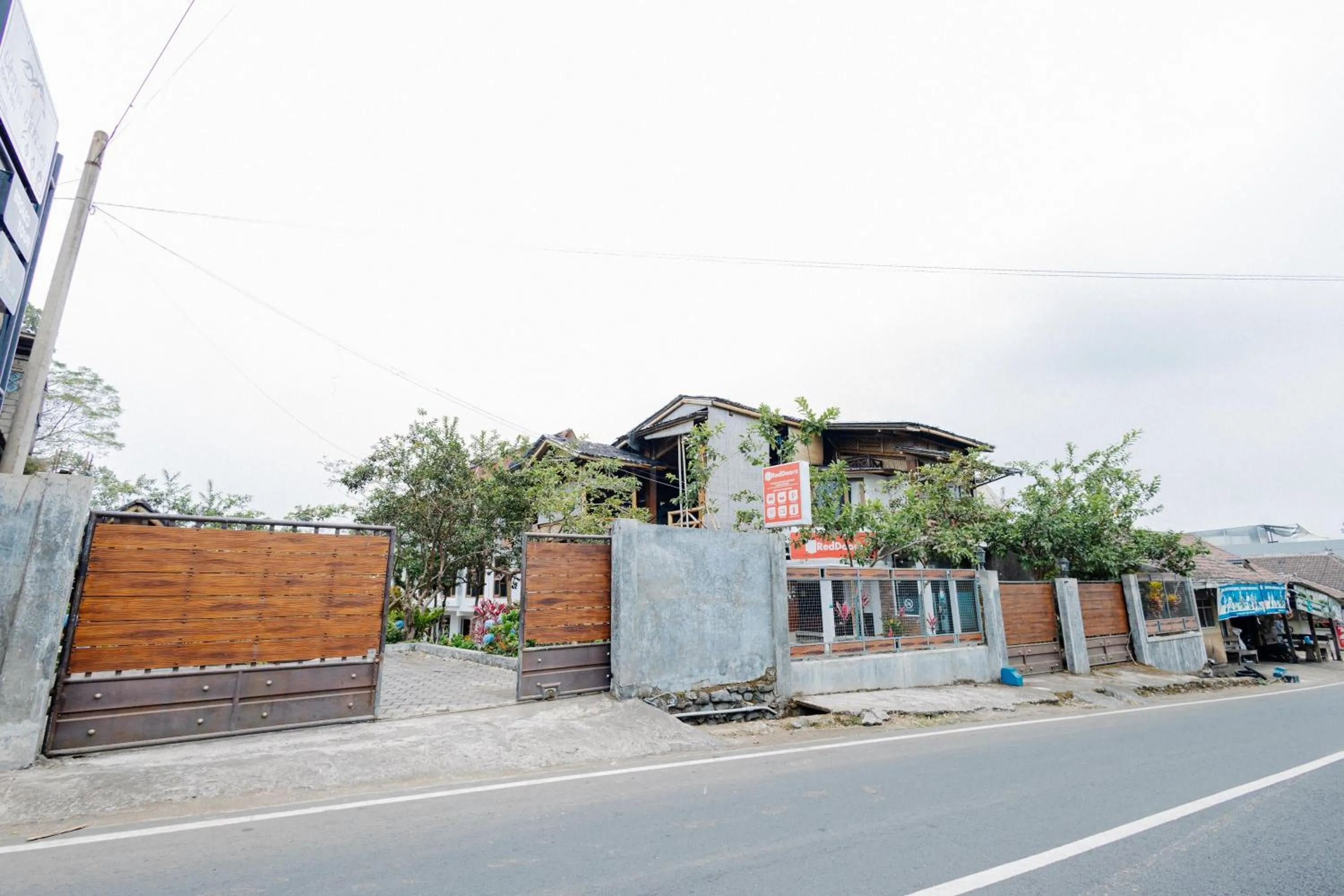 Property building in RedDoorz Syariah At Wisma Djokorio Poncokusumo