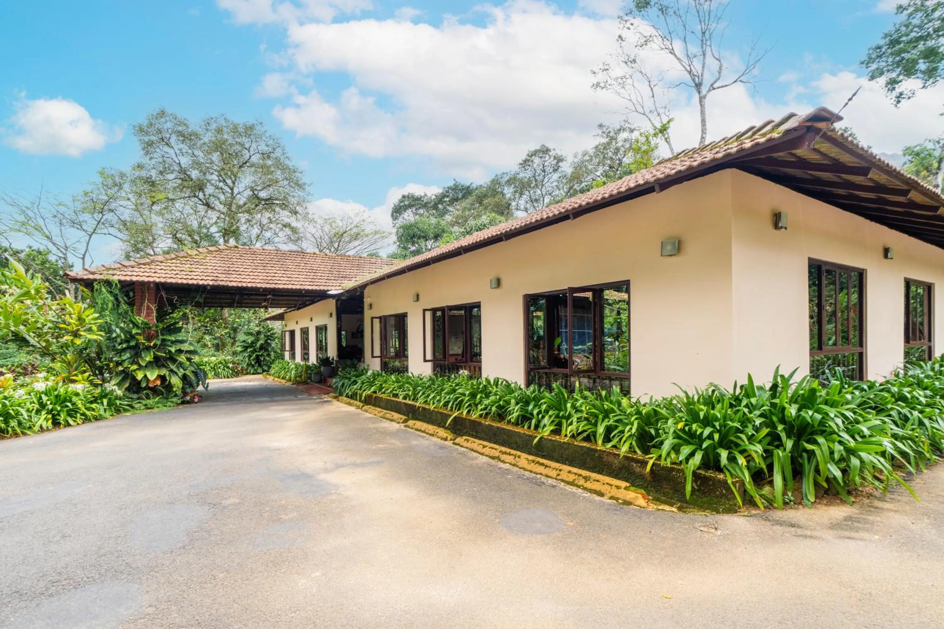 Property building in Magnolia Estates & Resorts