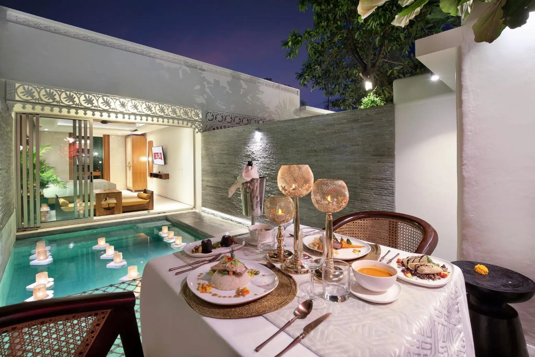 Food and drinks in Monolocale Resort & Spa Seminyak by Ini Vie Hospitality