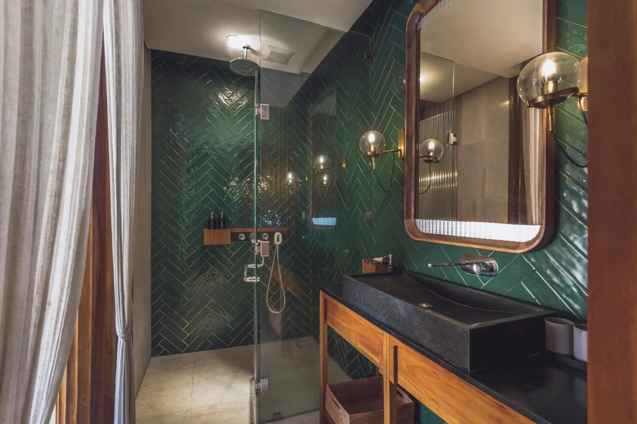 Bathroom in Monolocale Resort & Spa Seminyak by Ini Vie Hospitality