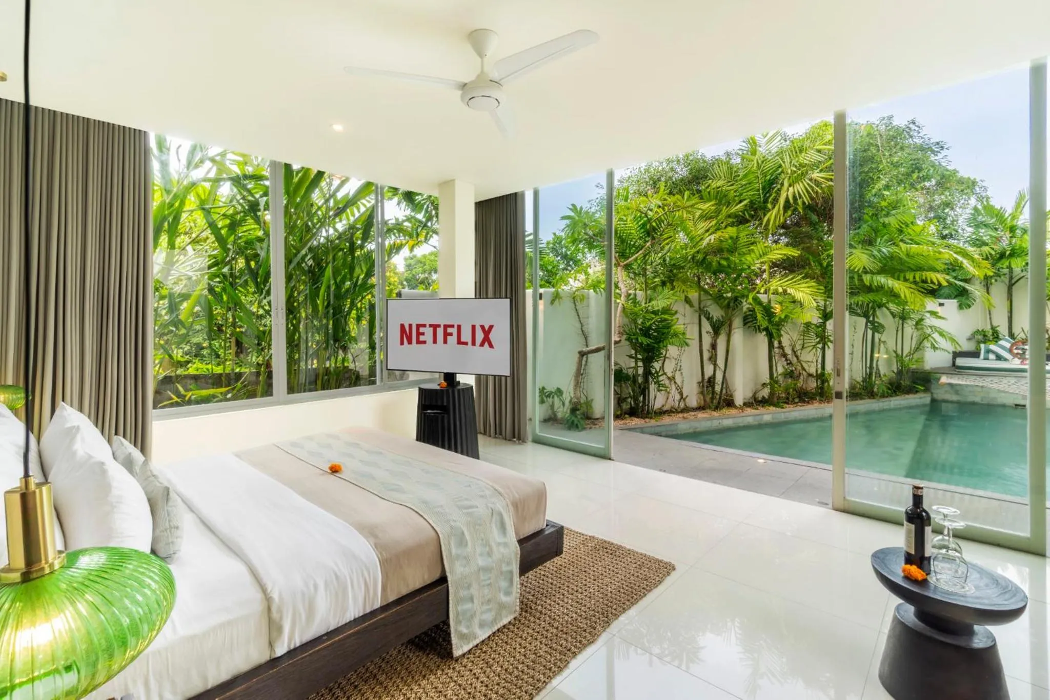 Bed in Monolocale Resort & Spa Seminyak by Ini Vie Hospitality