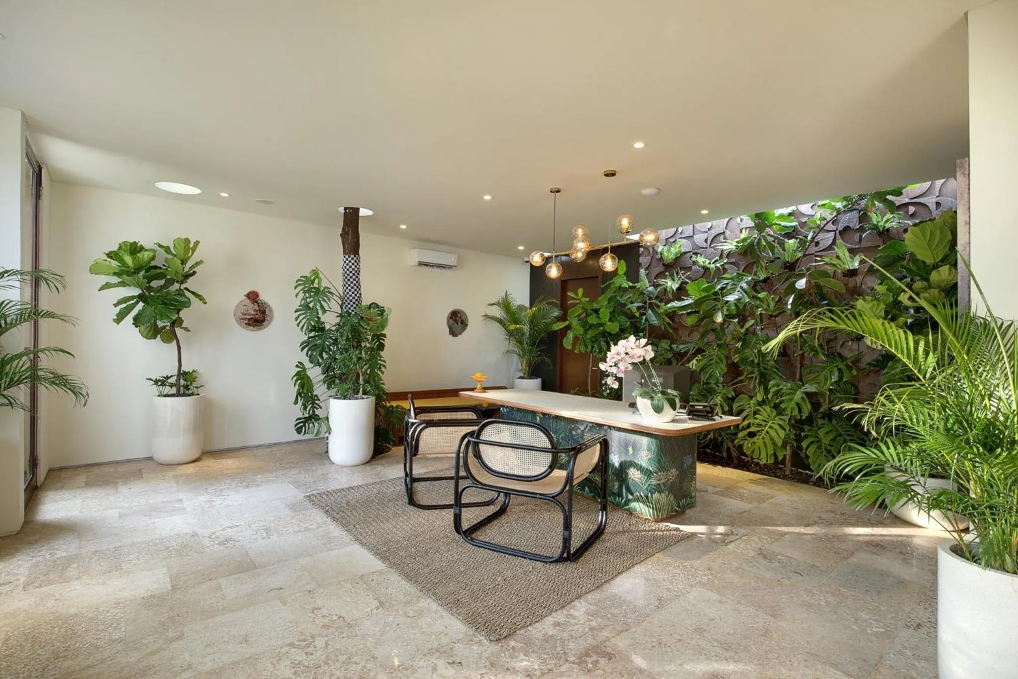 Lobby or reception in Monolocale Resort & Spa Seminyak by Ini Vie Hospitality