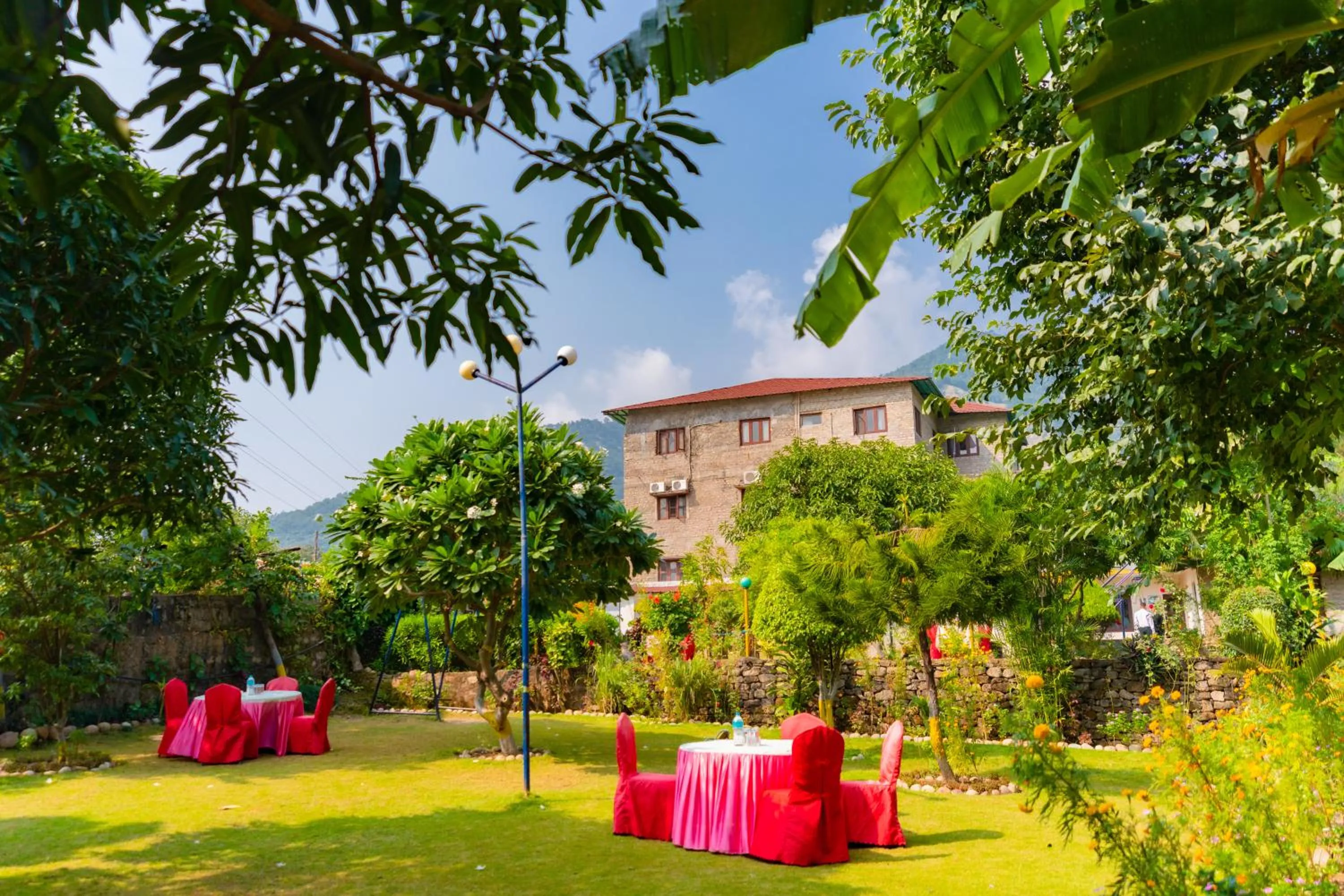 Siddhartha Resort, Chisapani