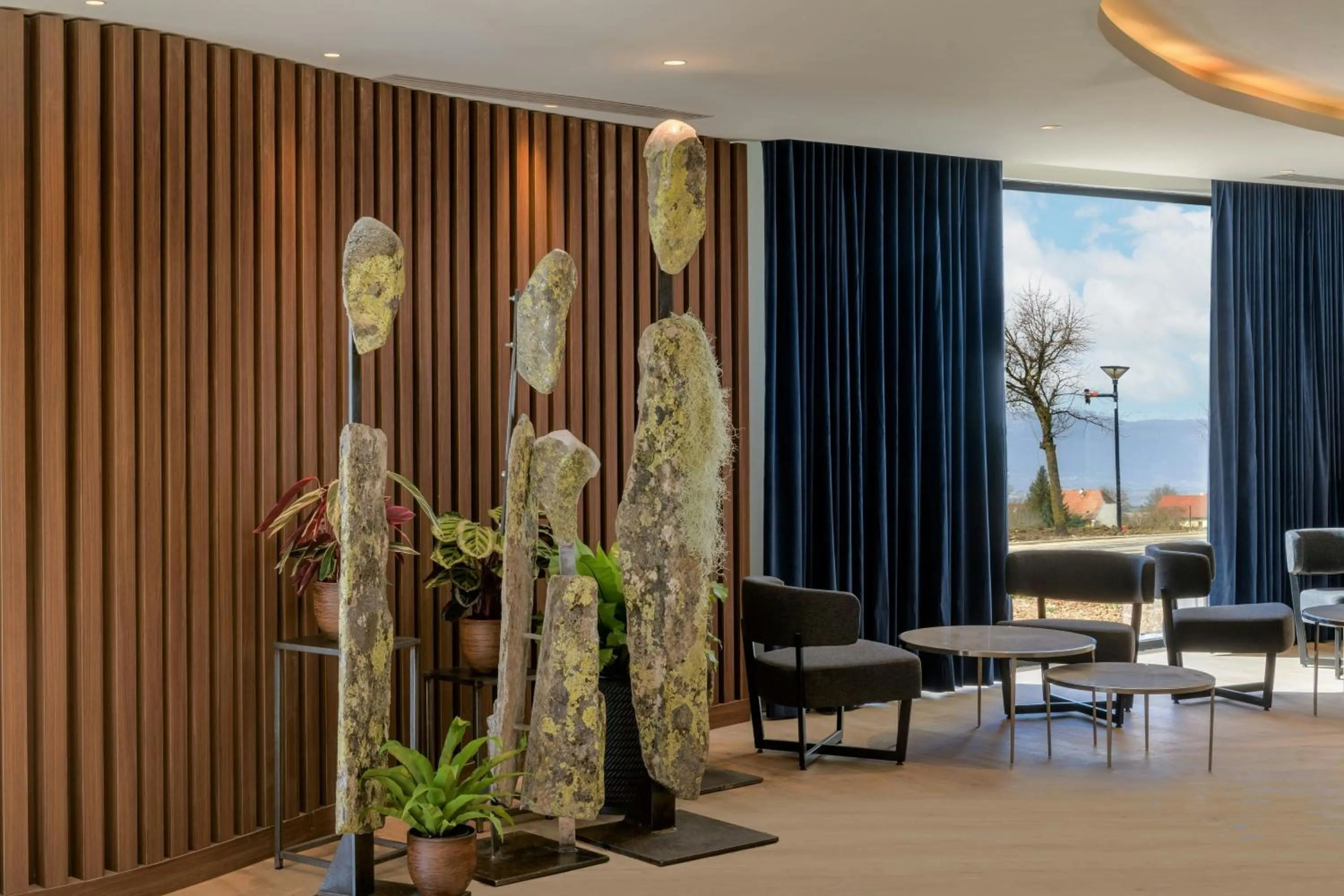 Lounge or bar in AC Hotel by Marriott Saint-Julien-en-Genevois