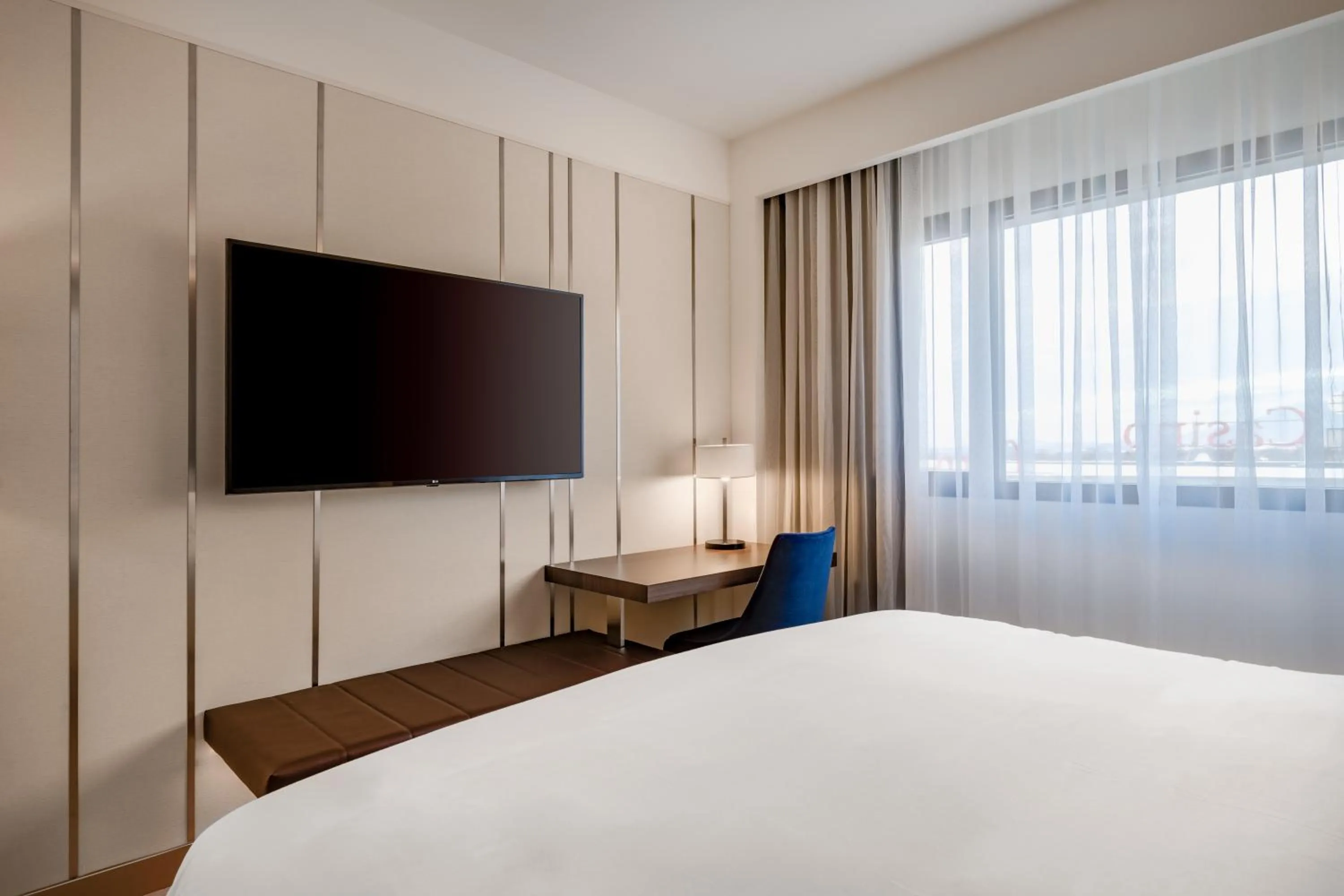 TV and multimedia, Bed in AC Hotel by Marriott Saint-Julien-en-Genevois