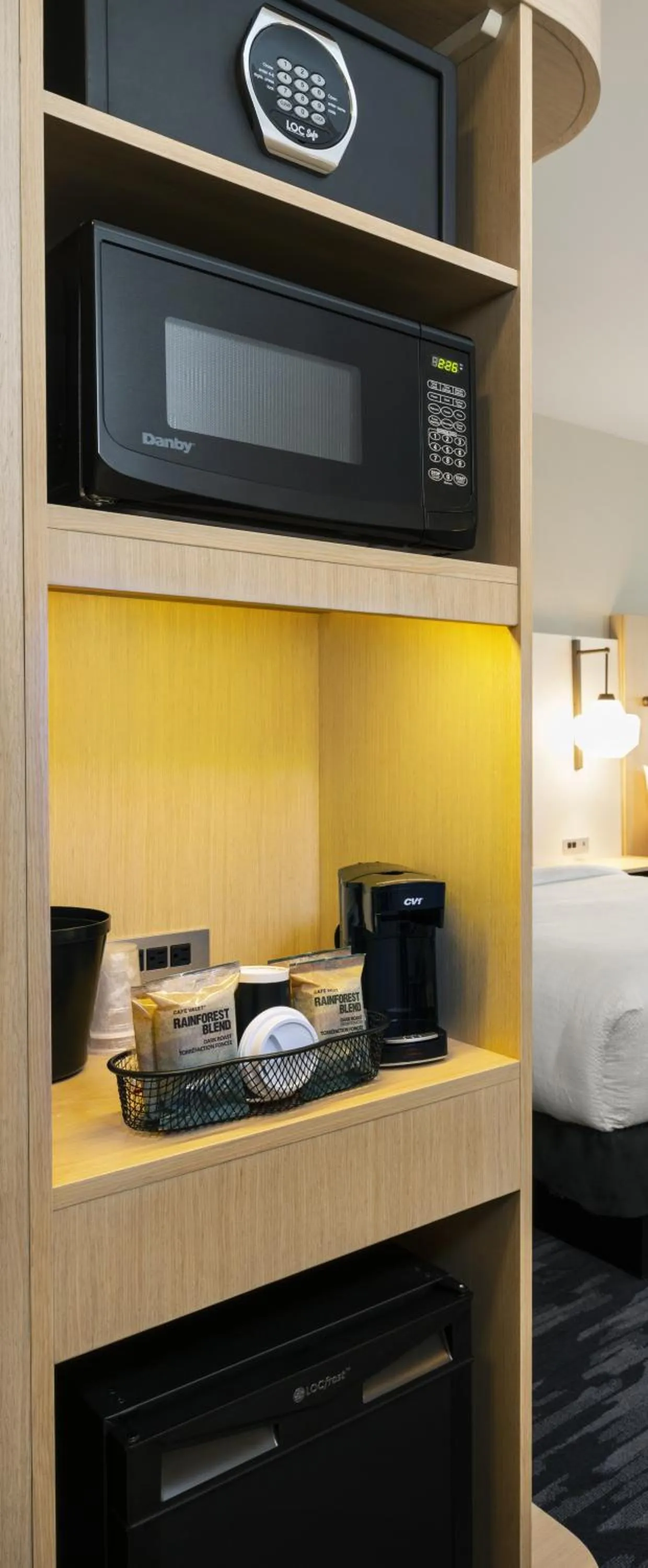 Food and drinks, Bed in Fairfield by Marriott Inn & Suites North Bay