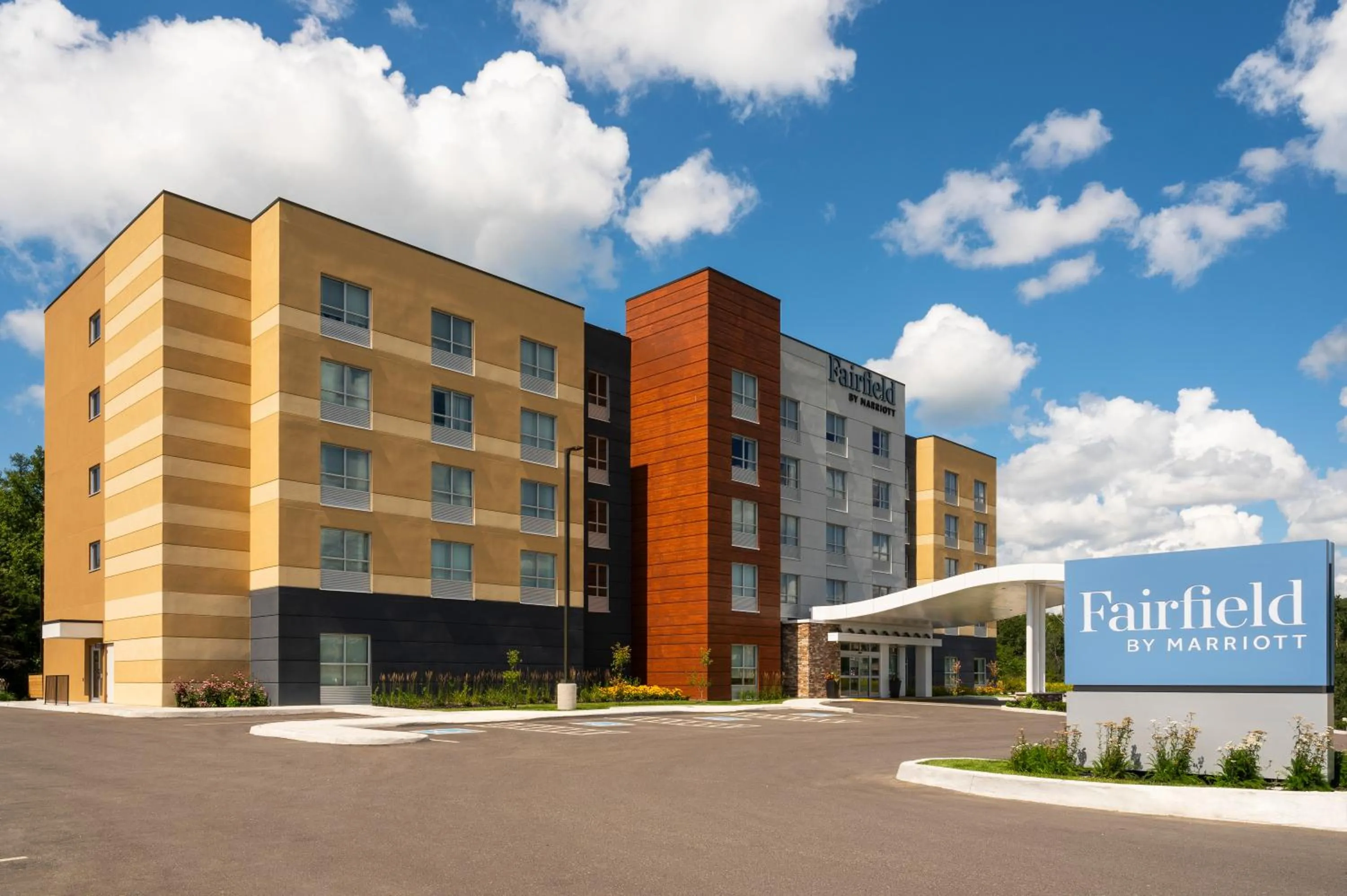 Property building in Fairfield by Marriott Inn & Suites North Bay