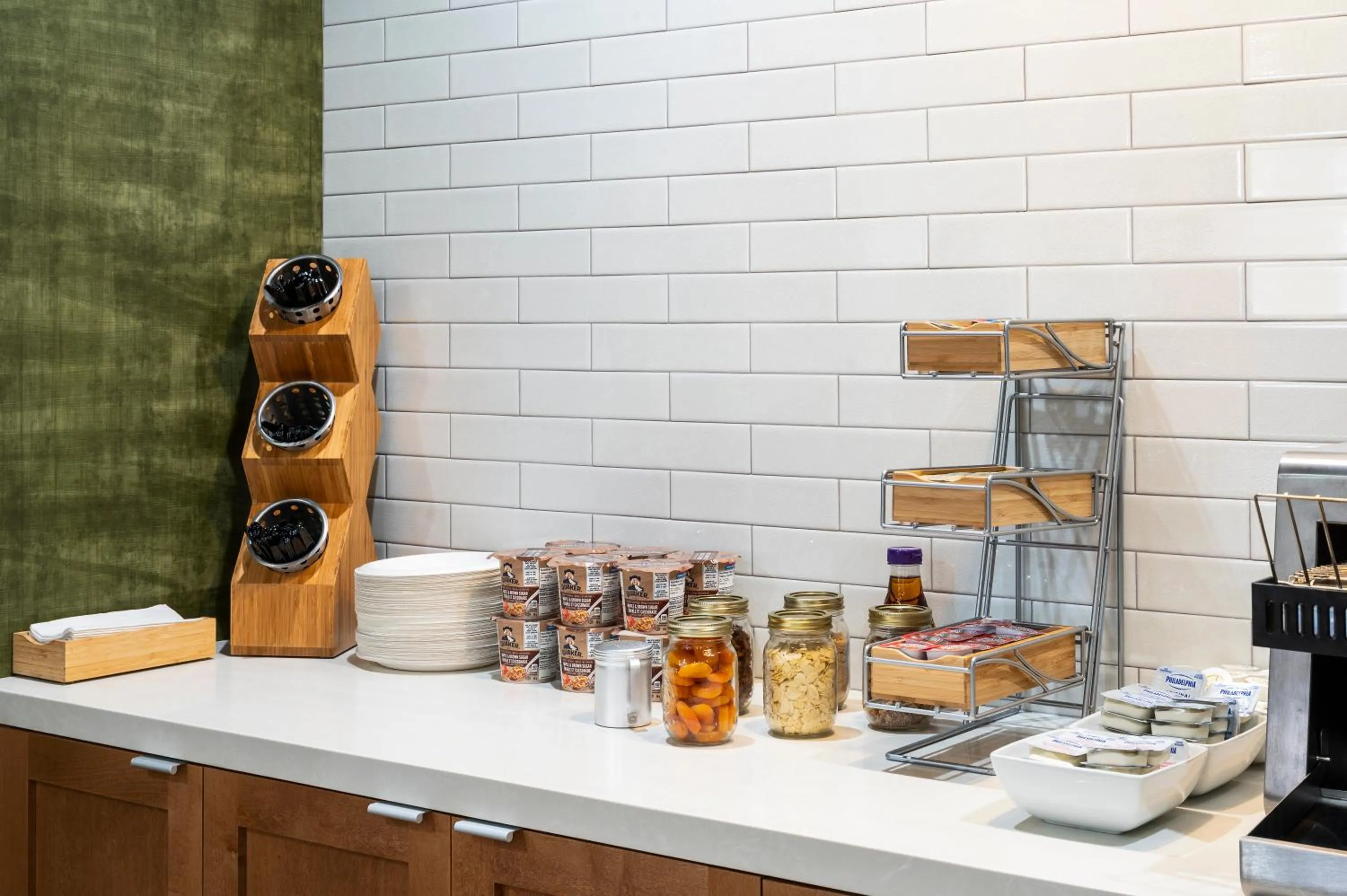 Breakfast in Fairfield by Marriott Inn & Suites North Bay