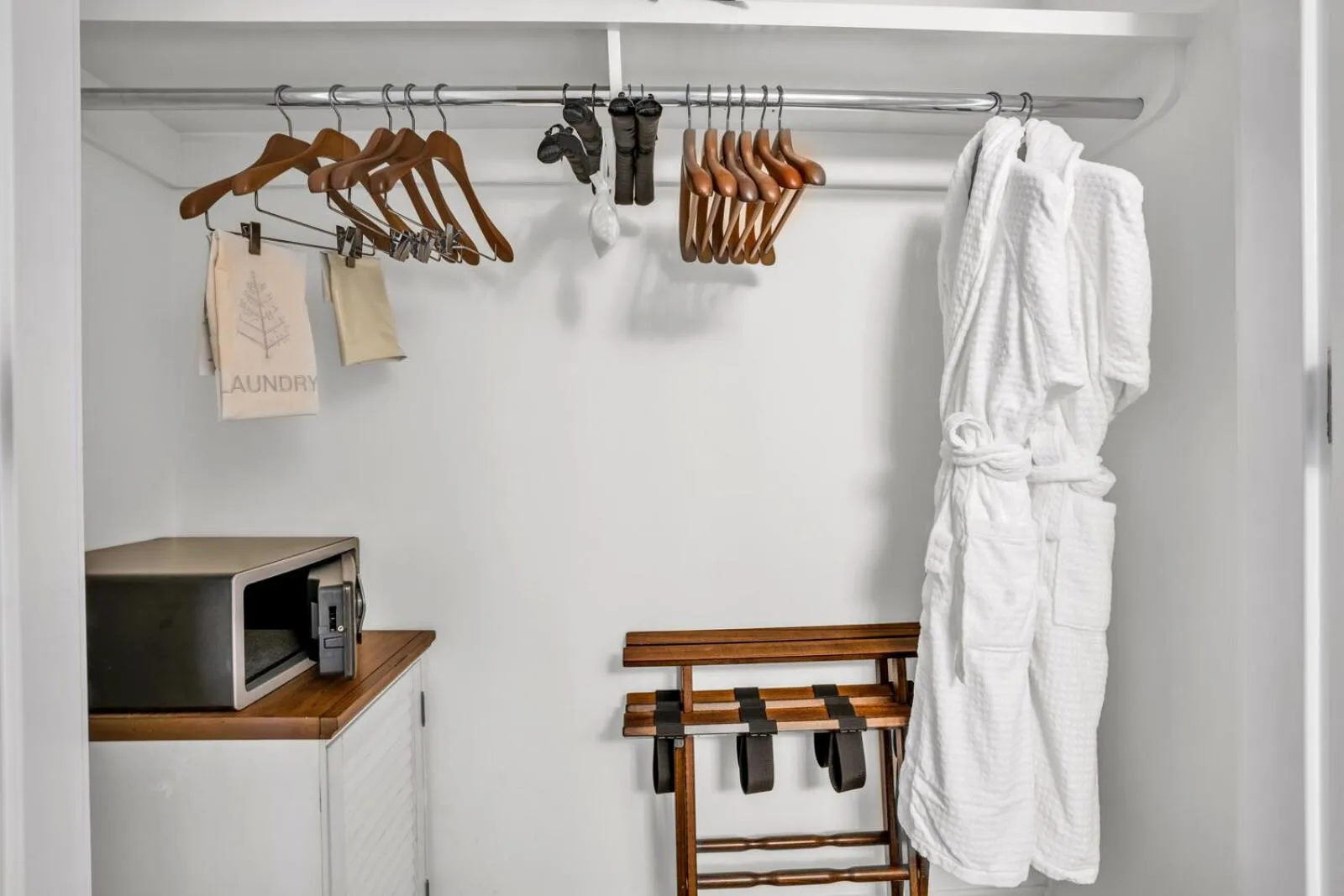 safe in 2 Bedroom OR King Studio Suites Four Seasons Hotel Miami Free Wi-Fi & Free Parking