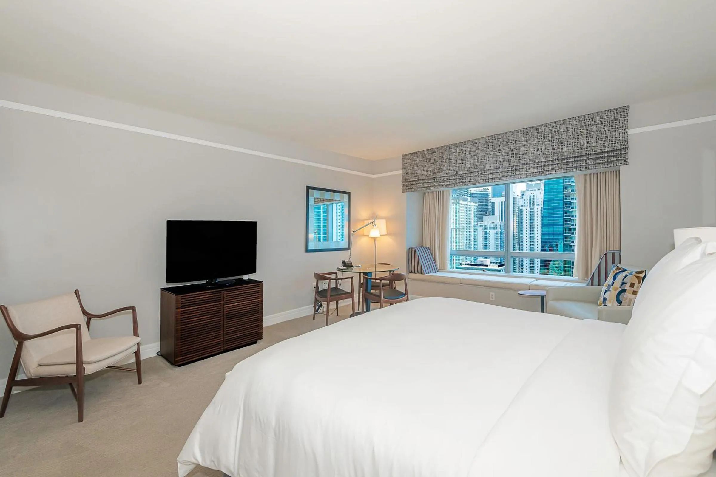 TV and multimedia, Bed in 2 Bedroom OR King Studio Suites Four Seasons Hotel Miami Free Wi-Fi & Free Parking