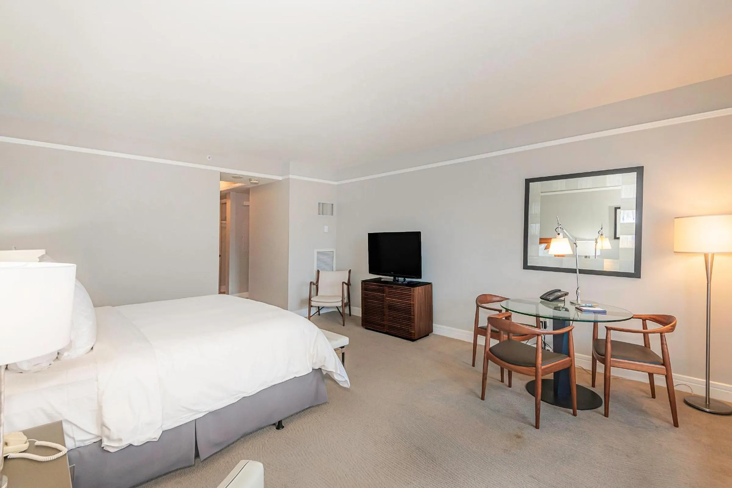 Bedroom, Bed in 2 Bedroom OR King Studio Suites Four Seasons Hotel Miami Free Wi-Fi & Free Parking