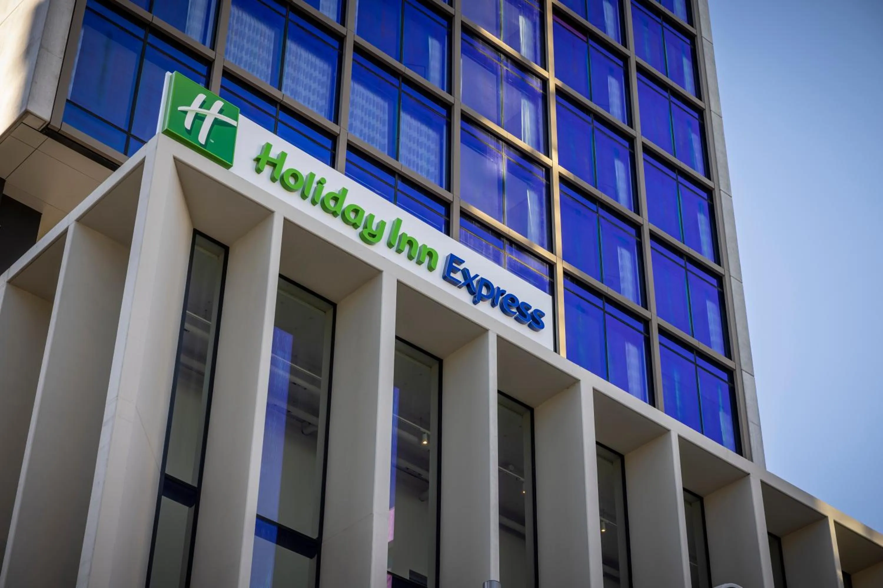 Property building in Holiday Inn Express Auckland City Centre by IHG