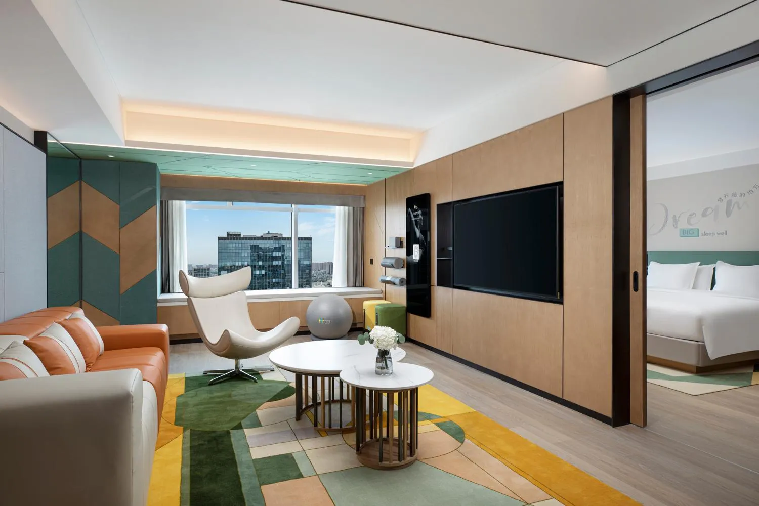 Seating area, Bed in EVEN Hotel Chengdu Jinniu by IHG