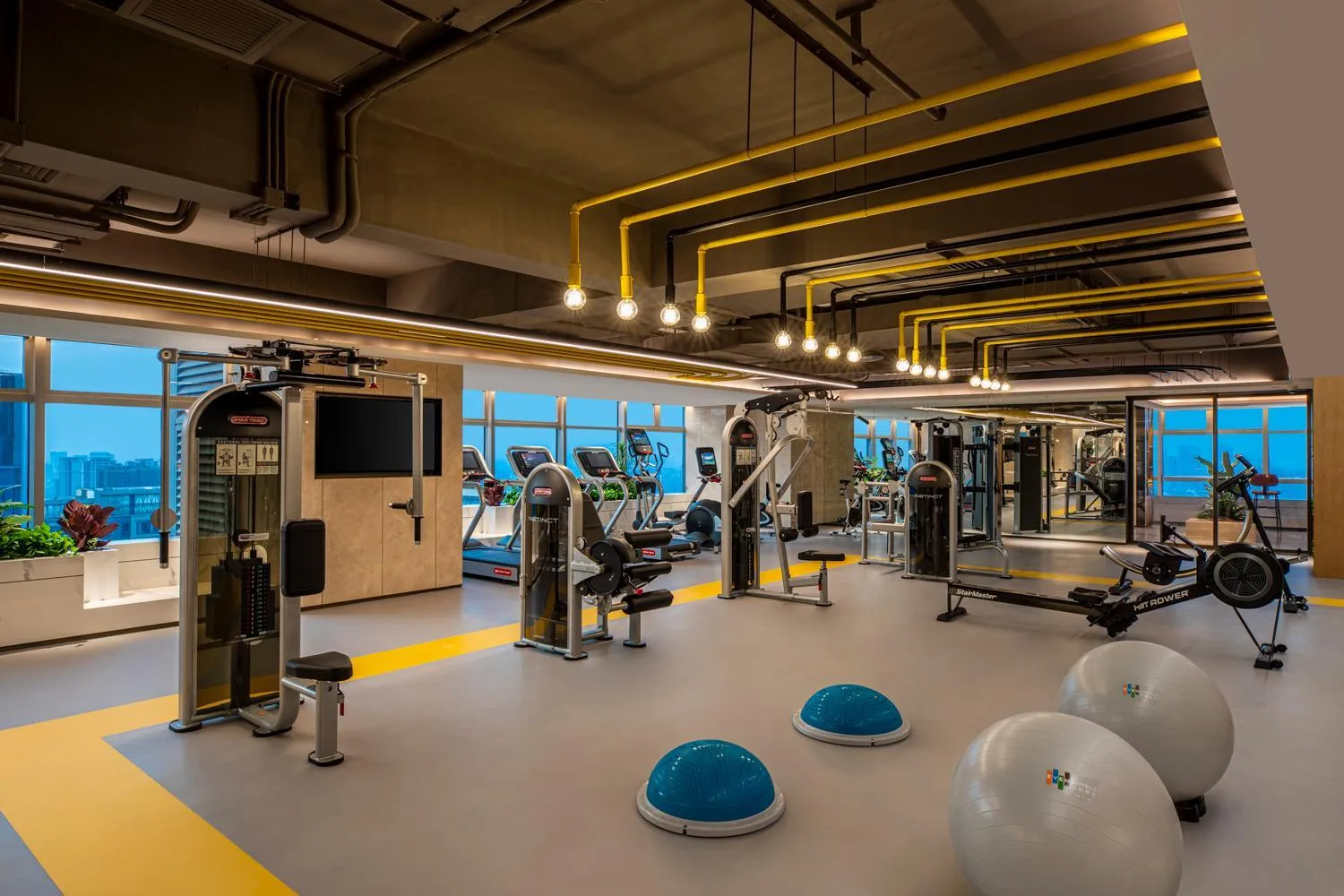 Fitness centre/facilities in EVEN Hotel Chengdu Jinniu by IHG