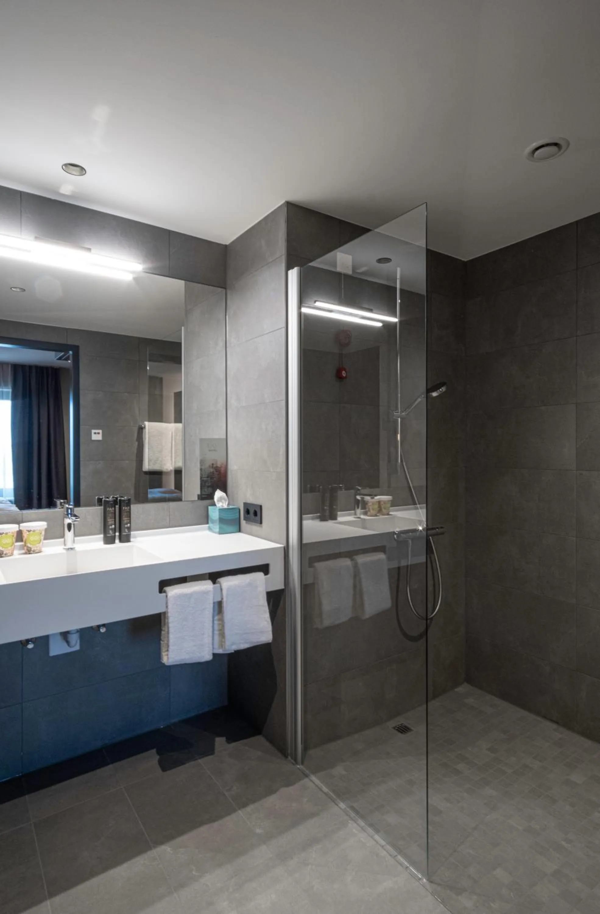 Bathroom in RiKu HOTEL Reutlingen