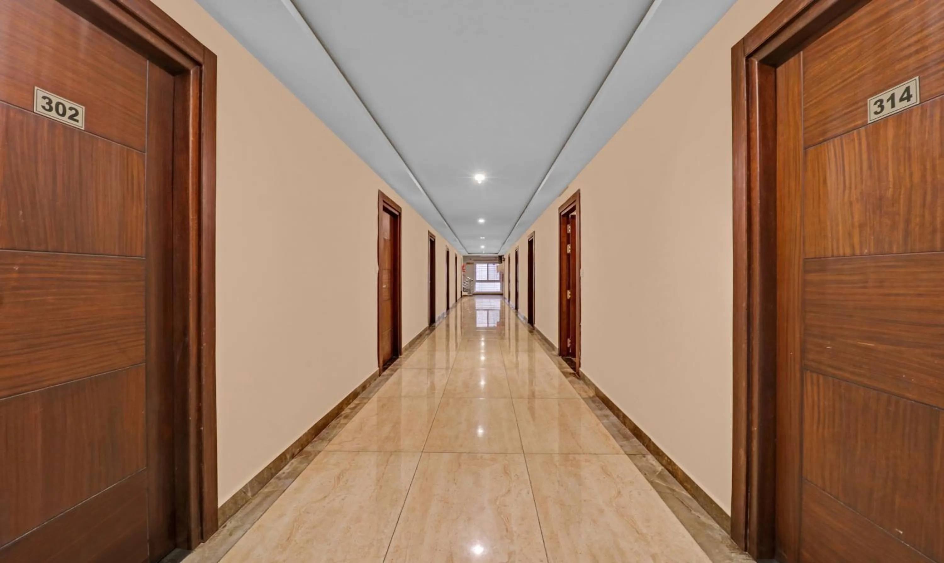 Lobby or reception in Treebo Premium Runway Suites, Marathahalli