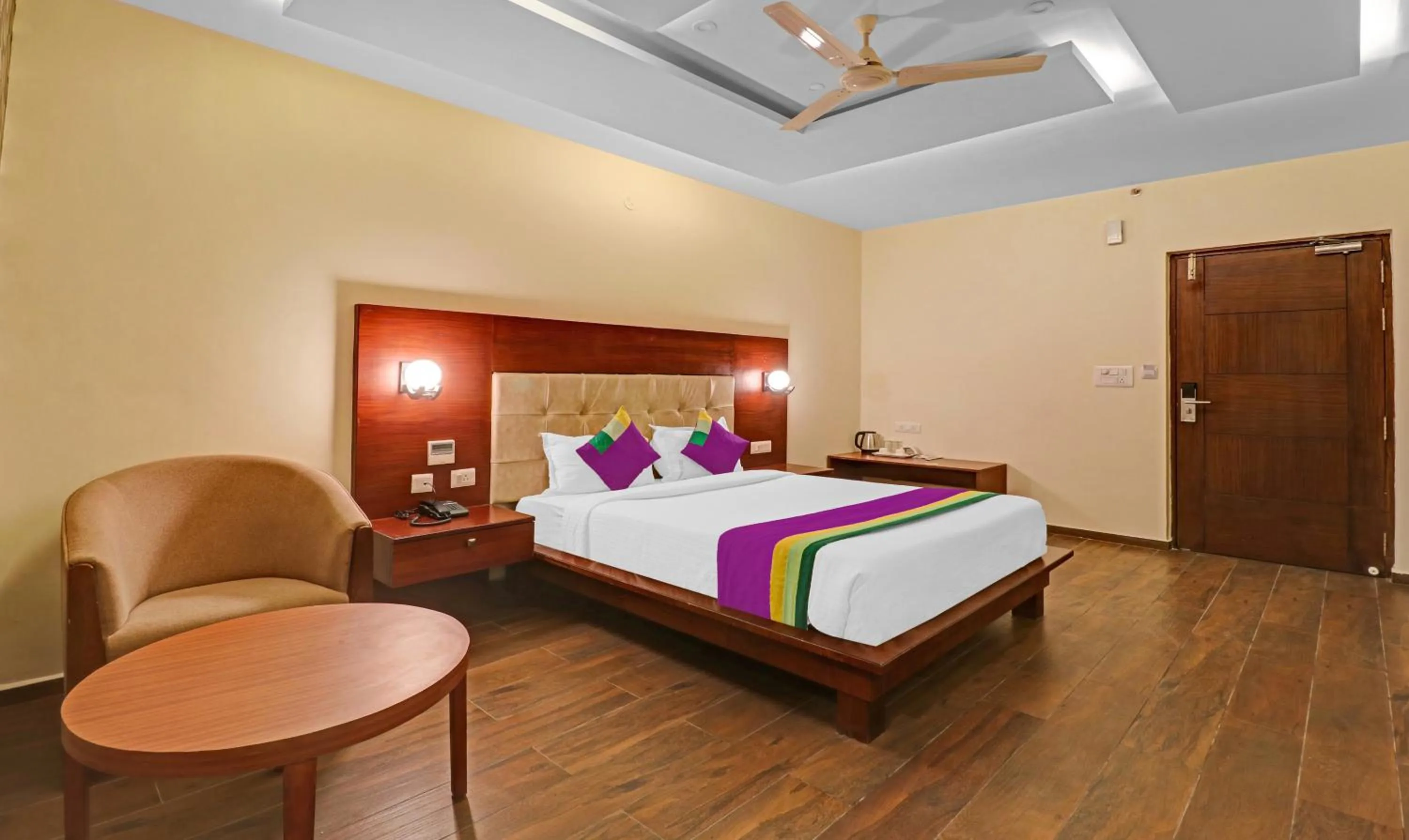 Photo of the whole room, Bed in Treebo Premium Runway Suites, Marathahalli