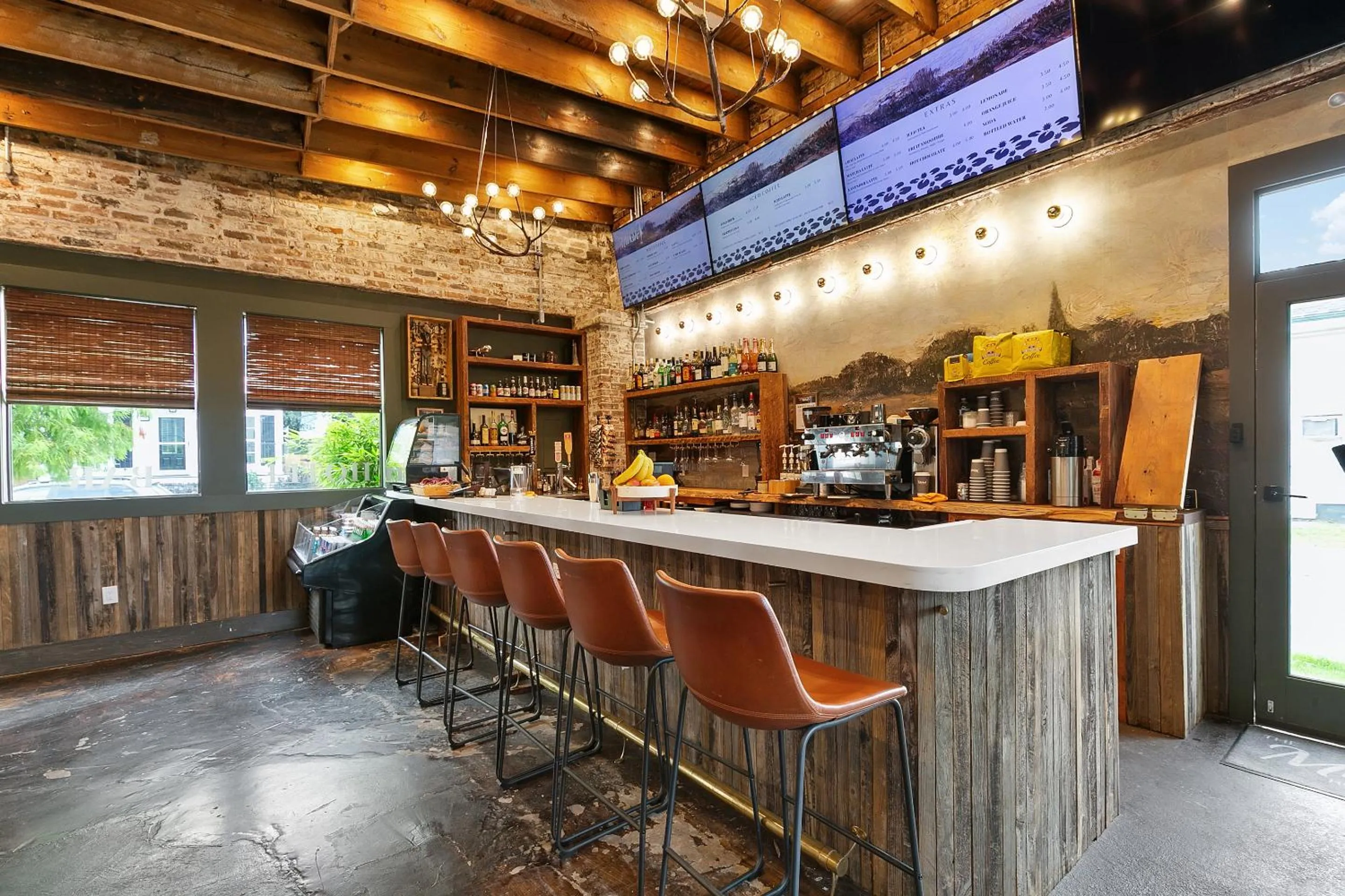 Restaurant/places to eat in Marsh Hotel